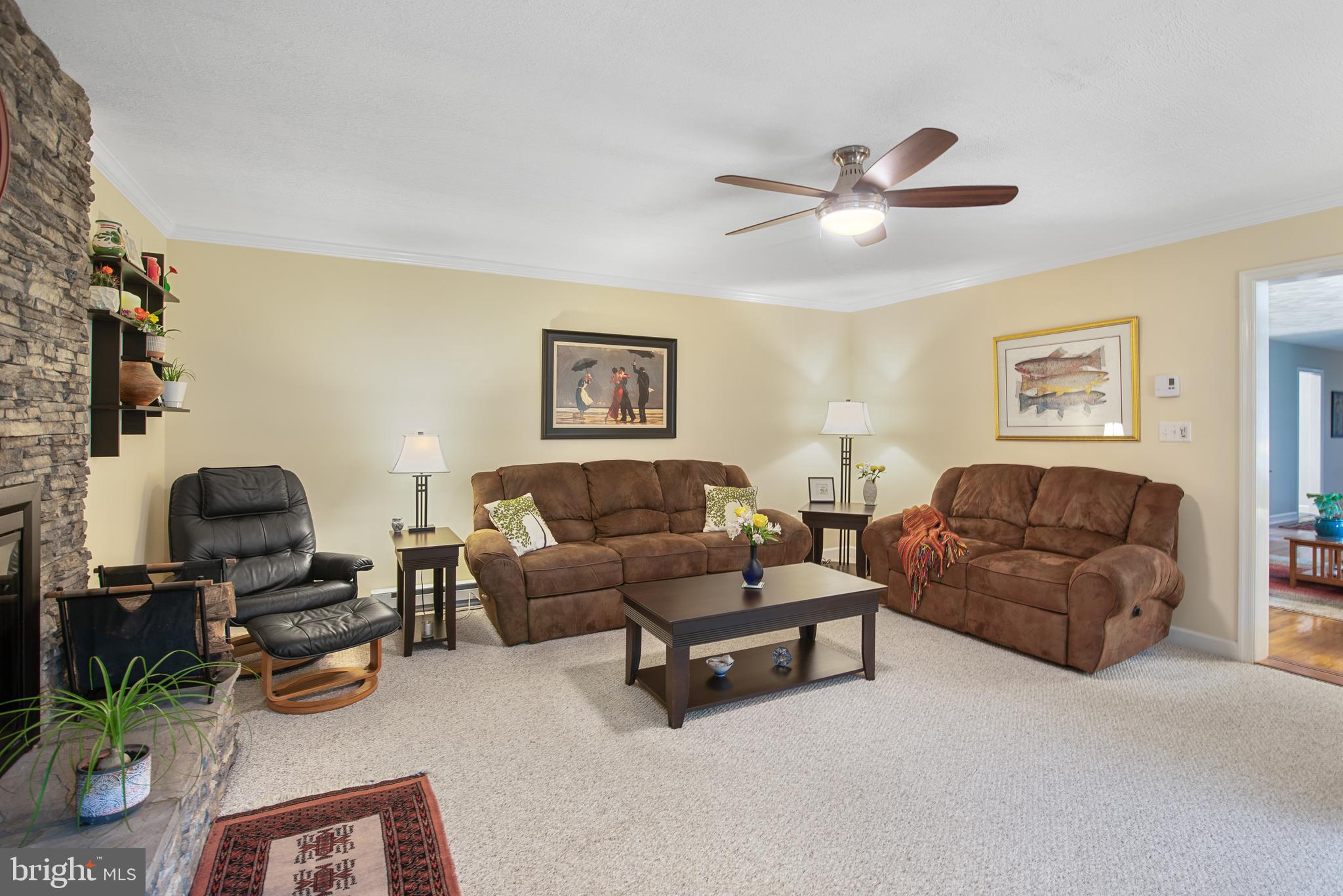 QUEEN ANNE ACRES - Residential