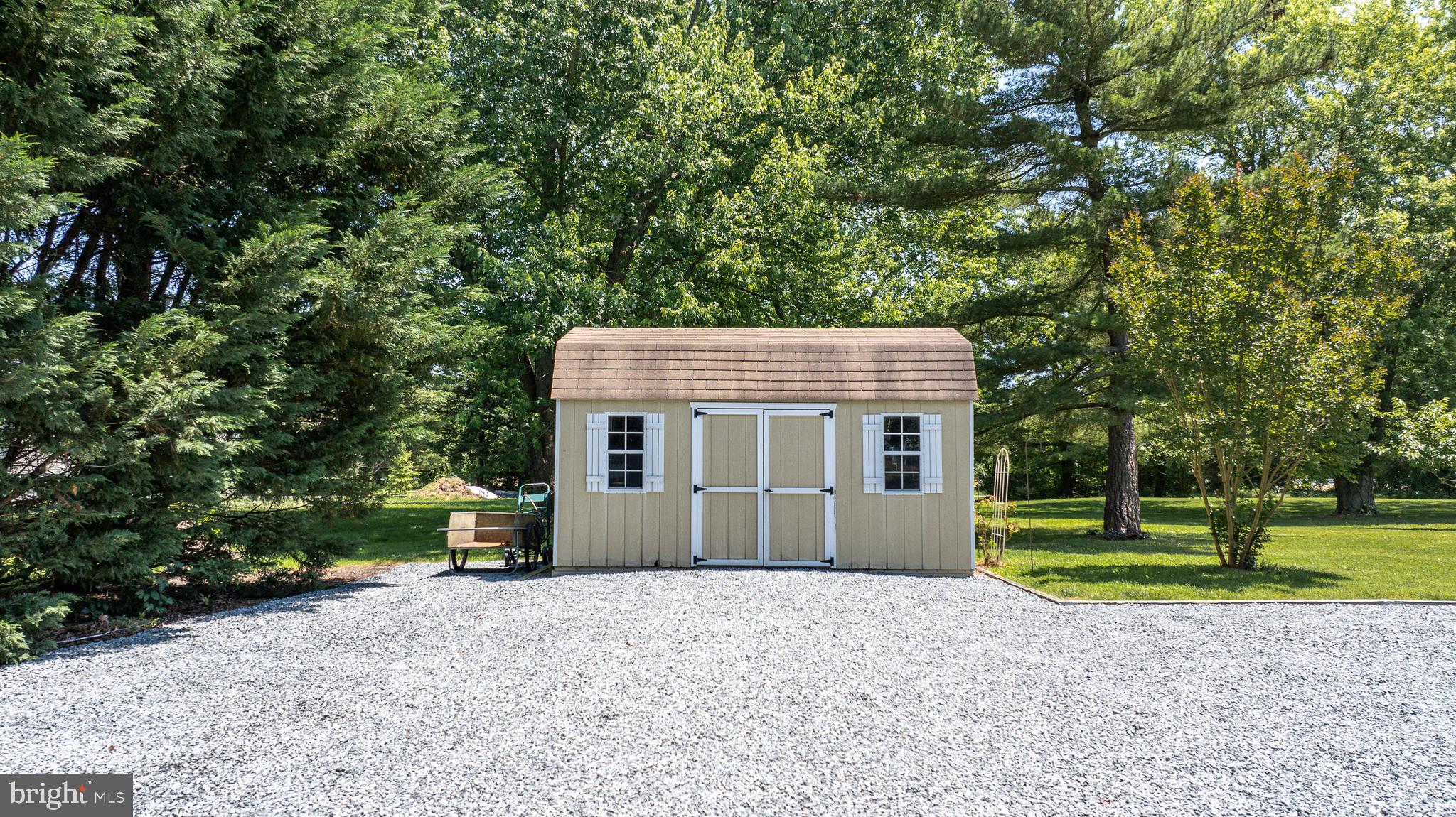 QUEEN ANNE ACRES - Residential