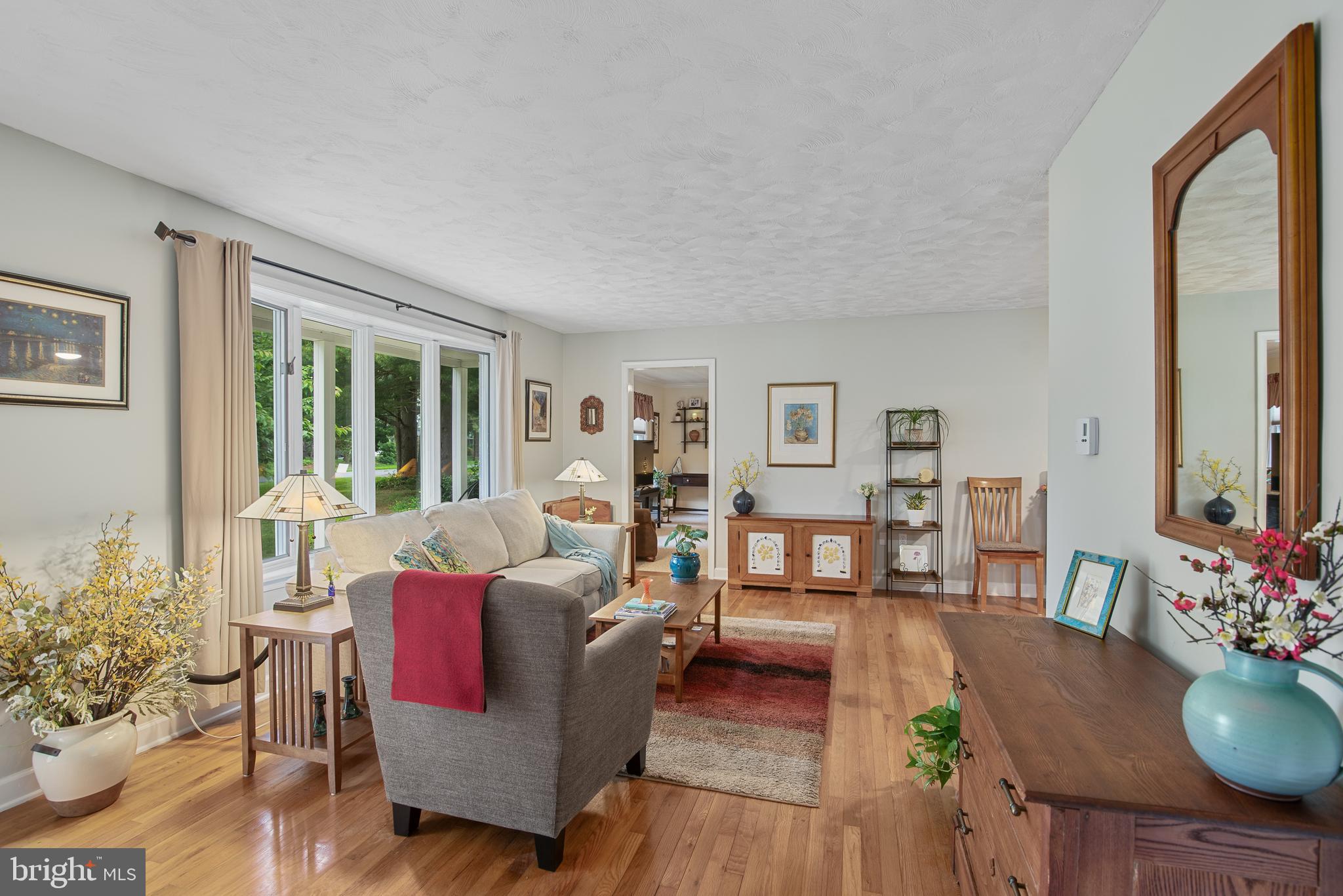 QUEEN ANNE ACRES - Residential