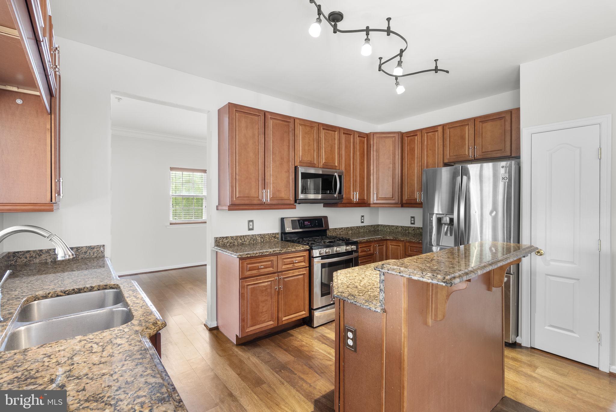 CLINTON ACRES - Residential