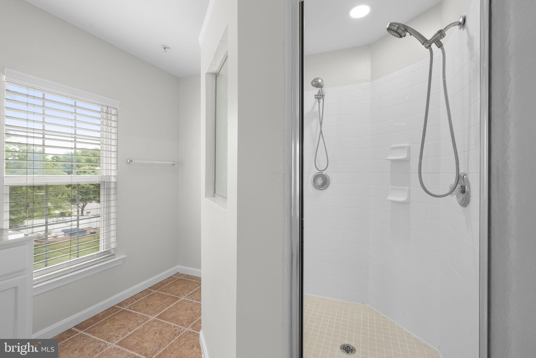 CLINTON ACRES - Residential