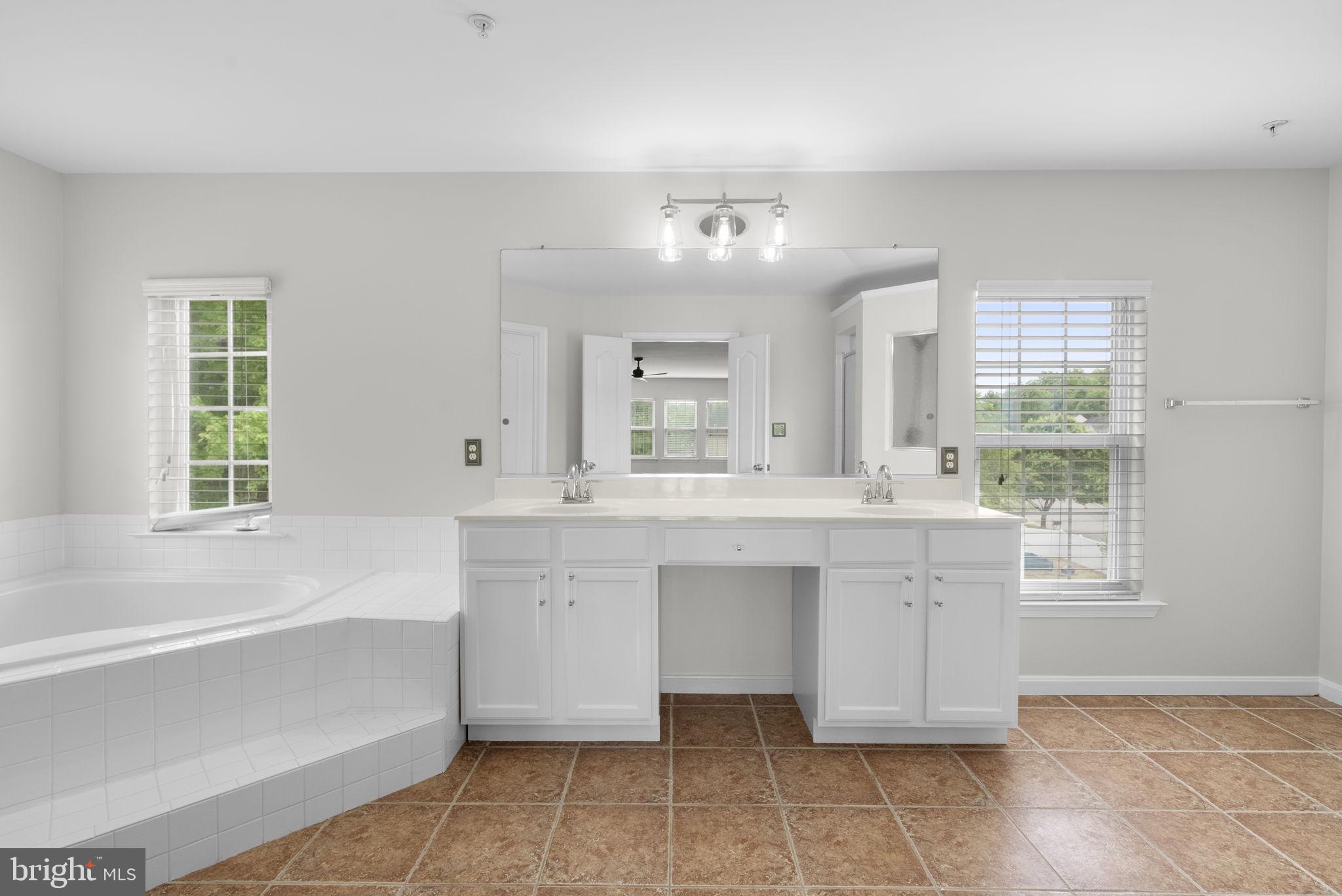 CLINTON ACRES - Residential