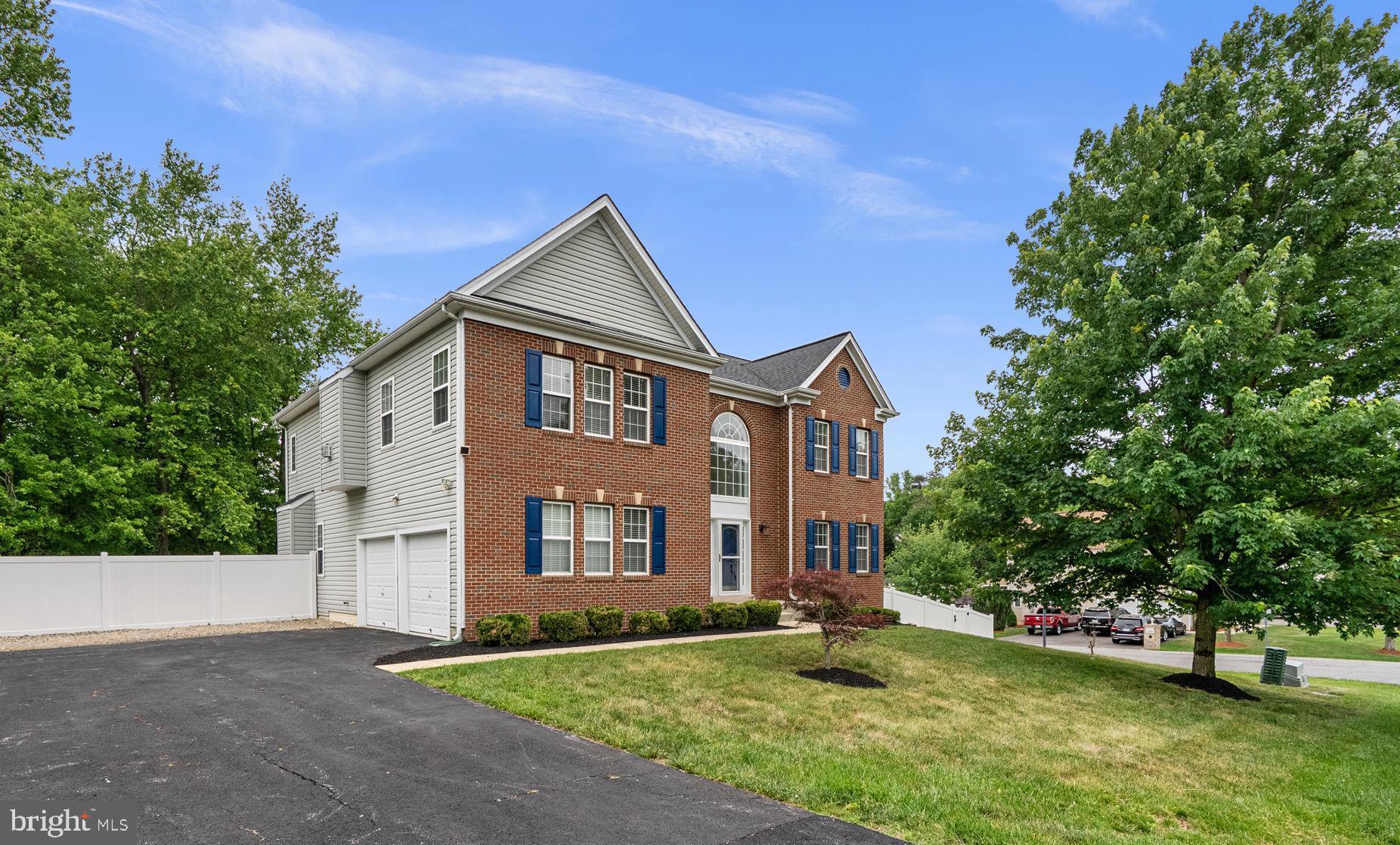CLINTON ACRES - Residential