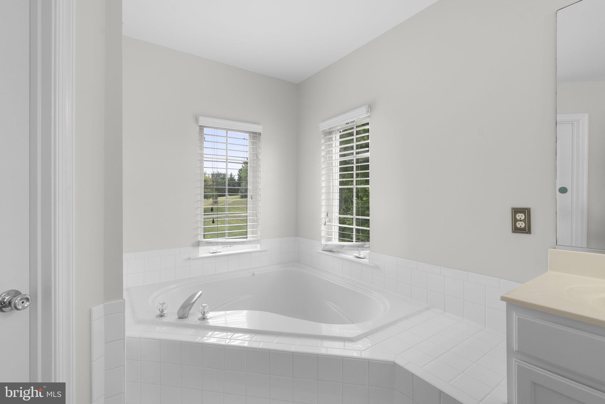 CLINTON ACRES - Residential