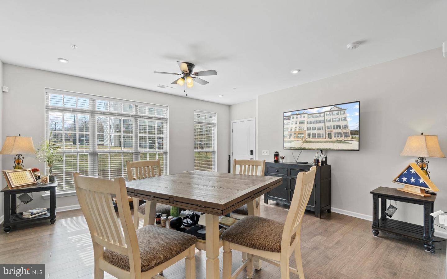 HAMPTON SQUARE CONDOMINIUMS - Residential Lease