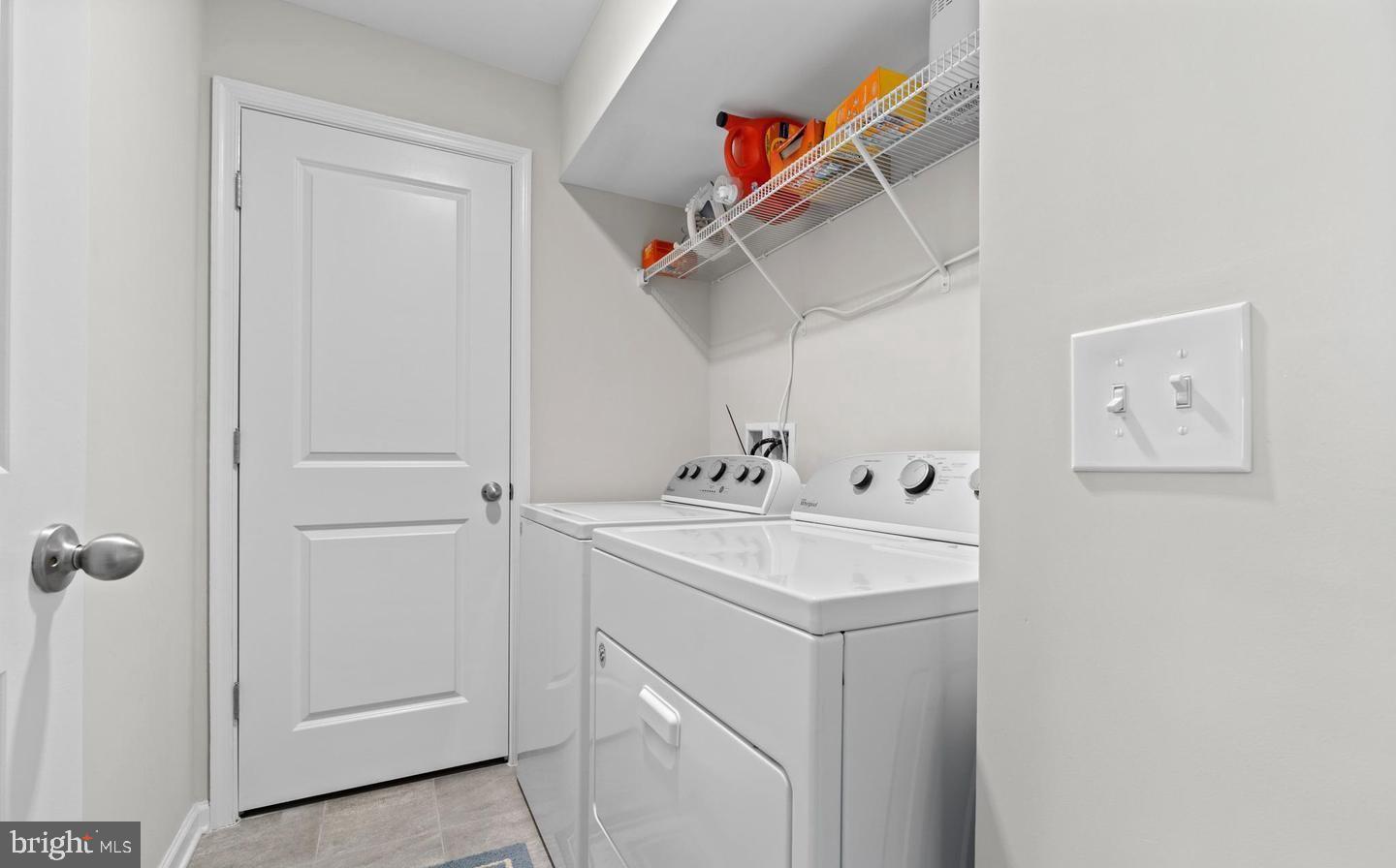 HAMPTON SQUARE CONDOMINIUMS - Residential Lease