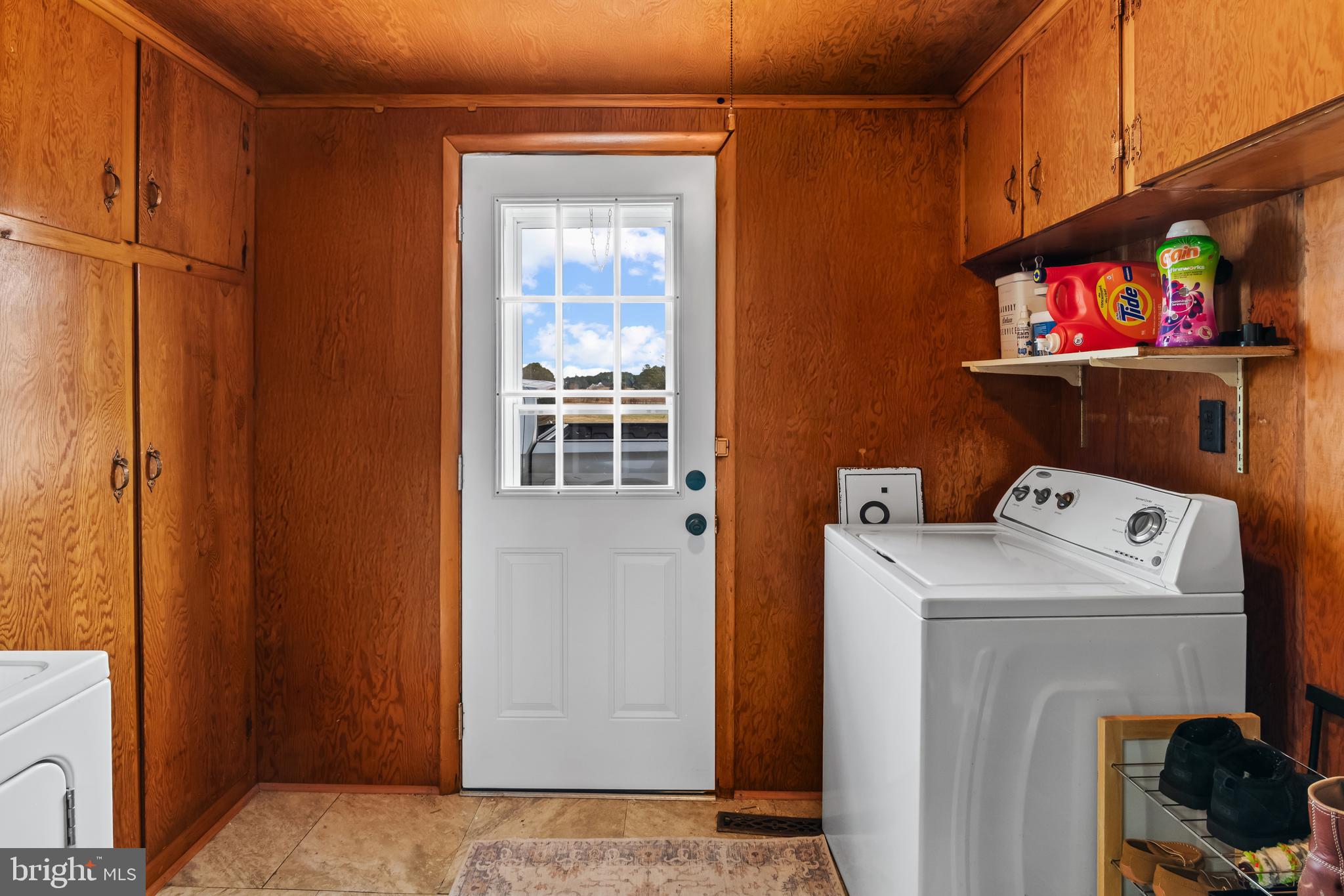 CASH CORNER EST - Residential