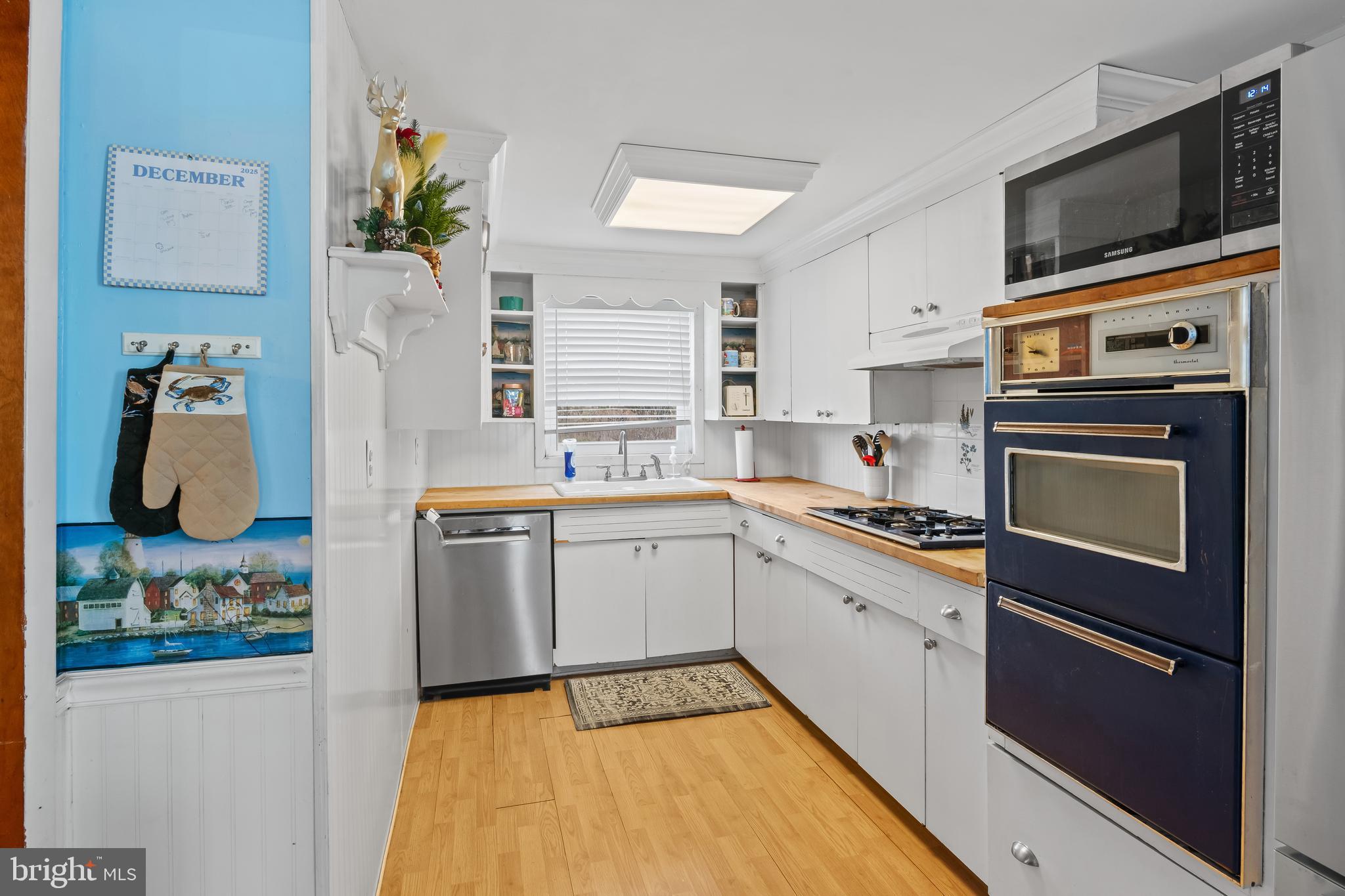 CASH CORNER EST - Residential