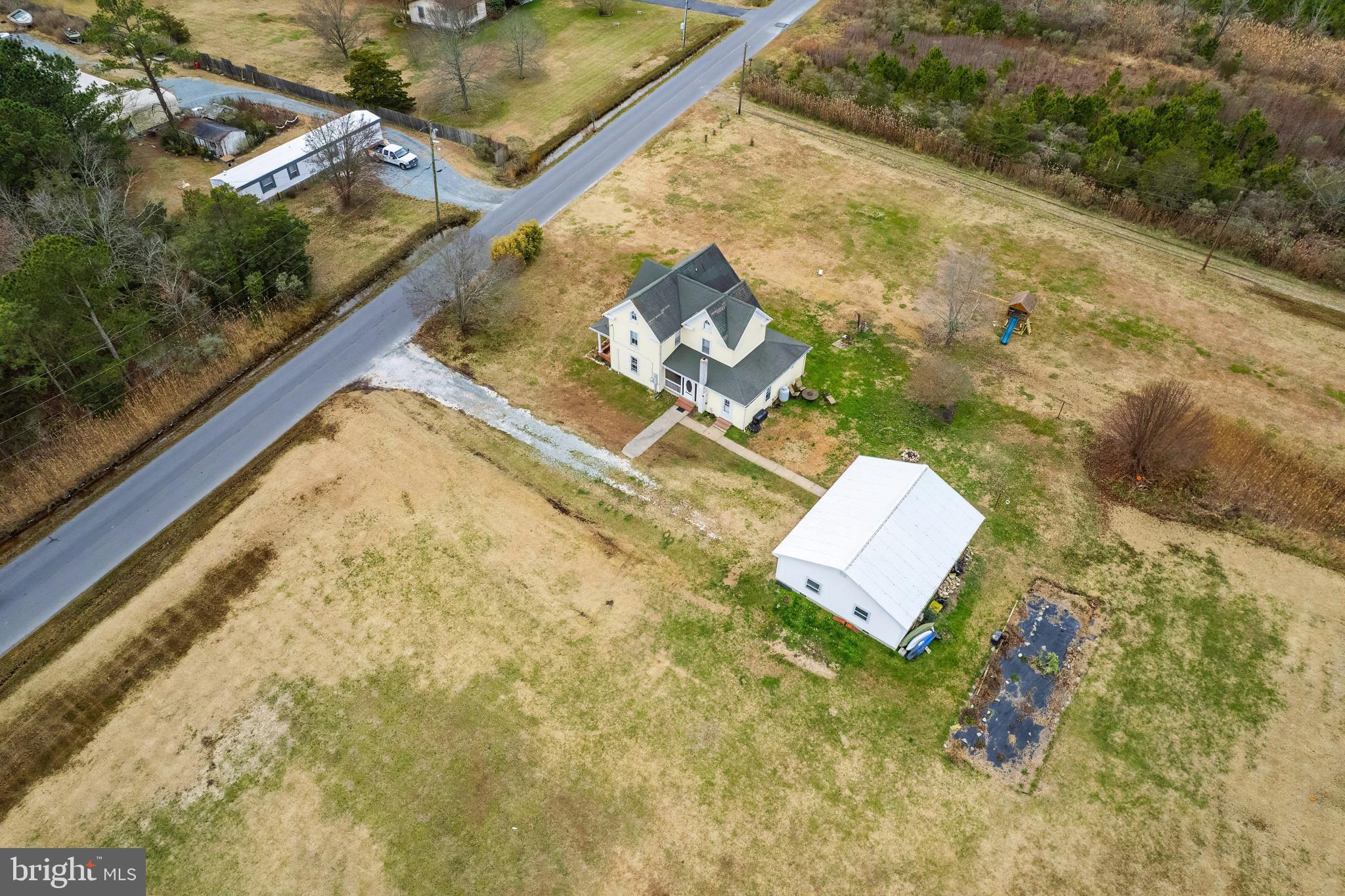 CASH CORNER EST - Residential