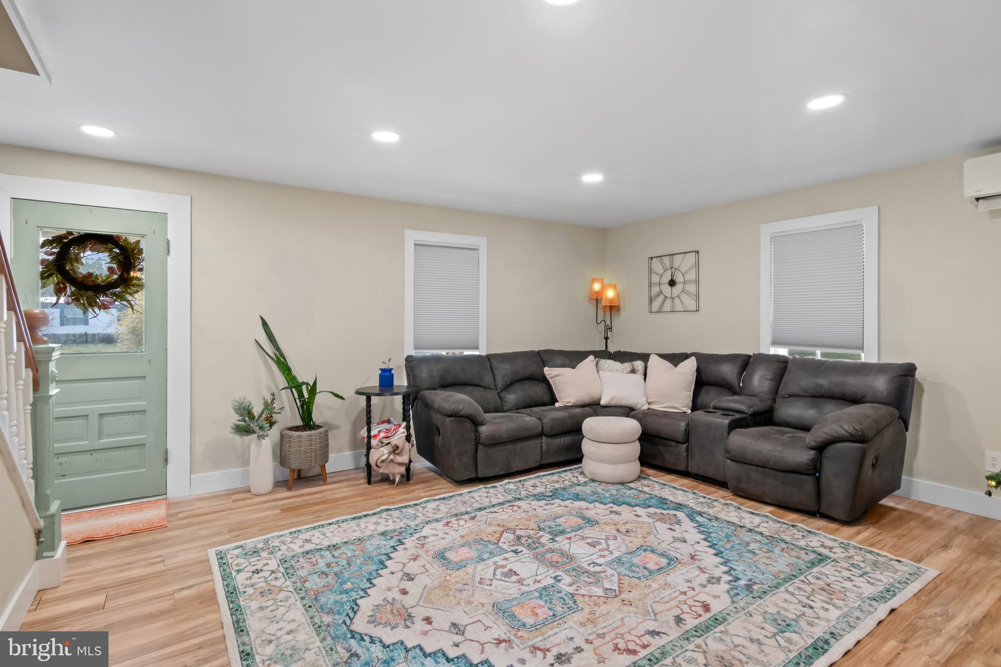 CASH CORNER EST - Residential