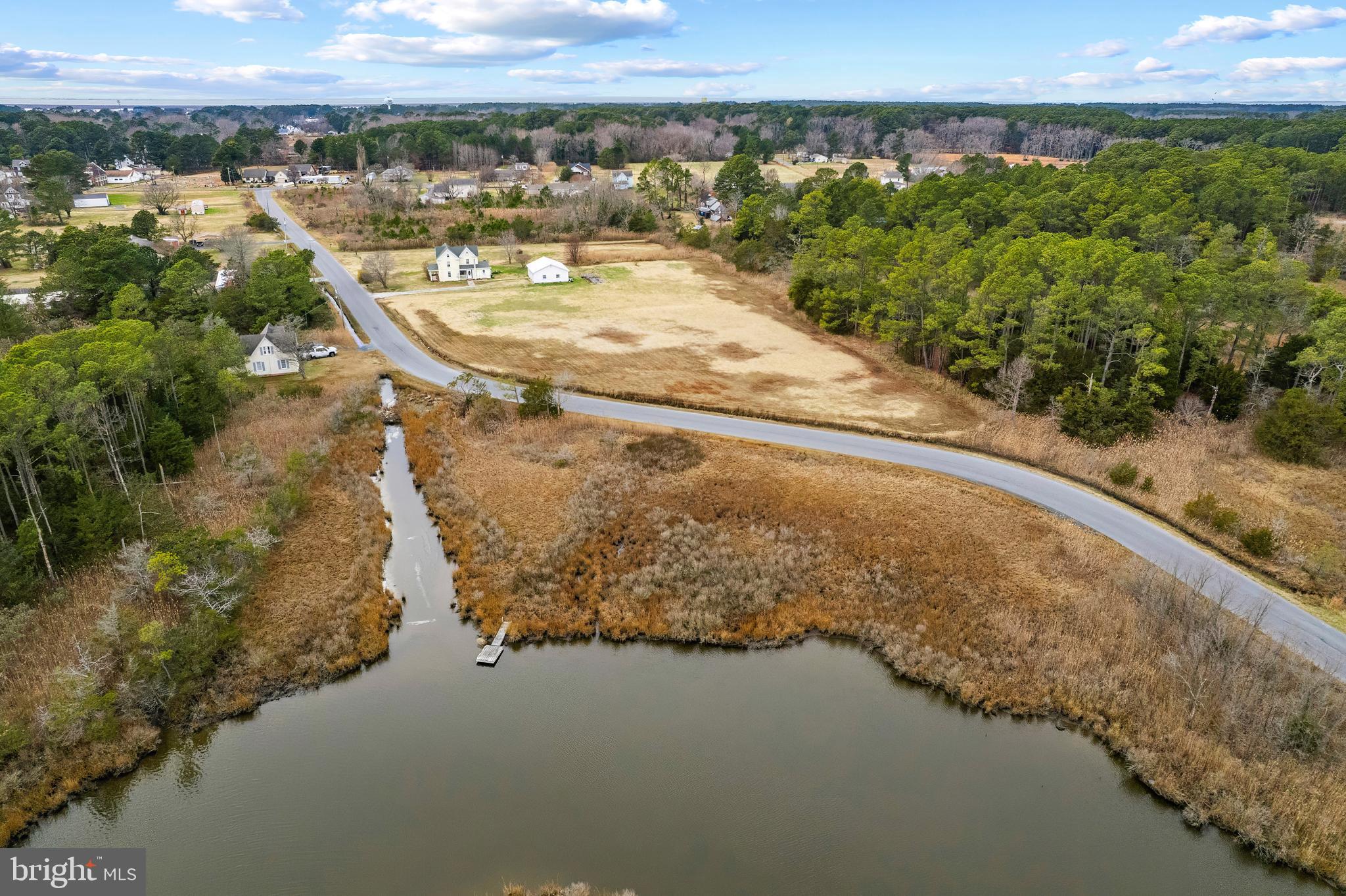 CASH CORNER EST - Residential