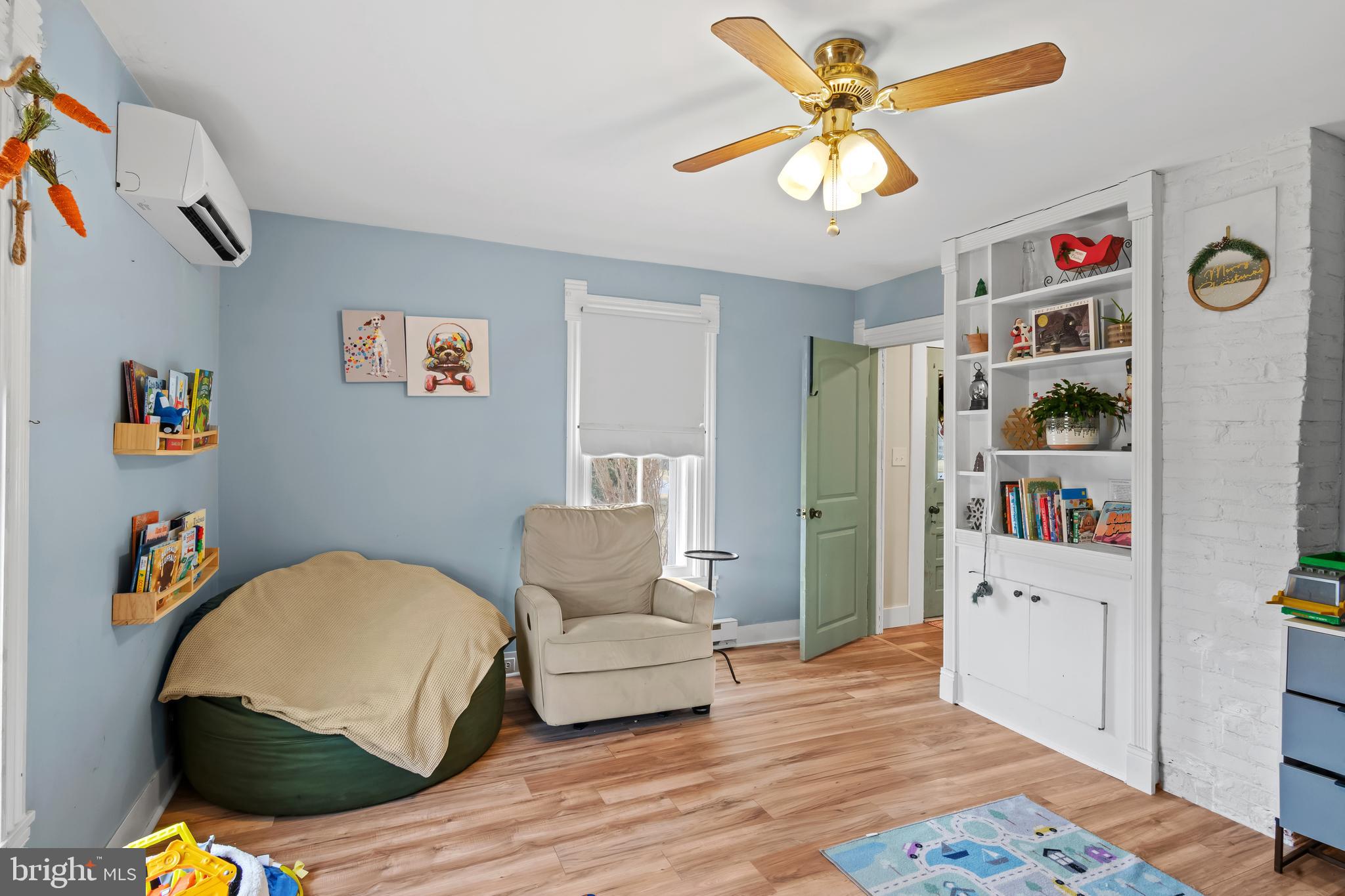 CASH CORNER EST - Residential