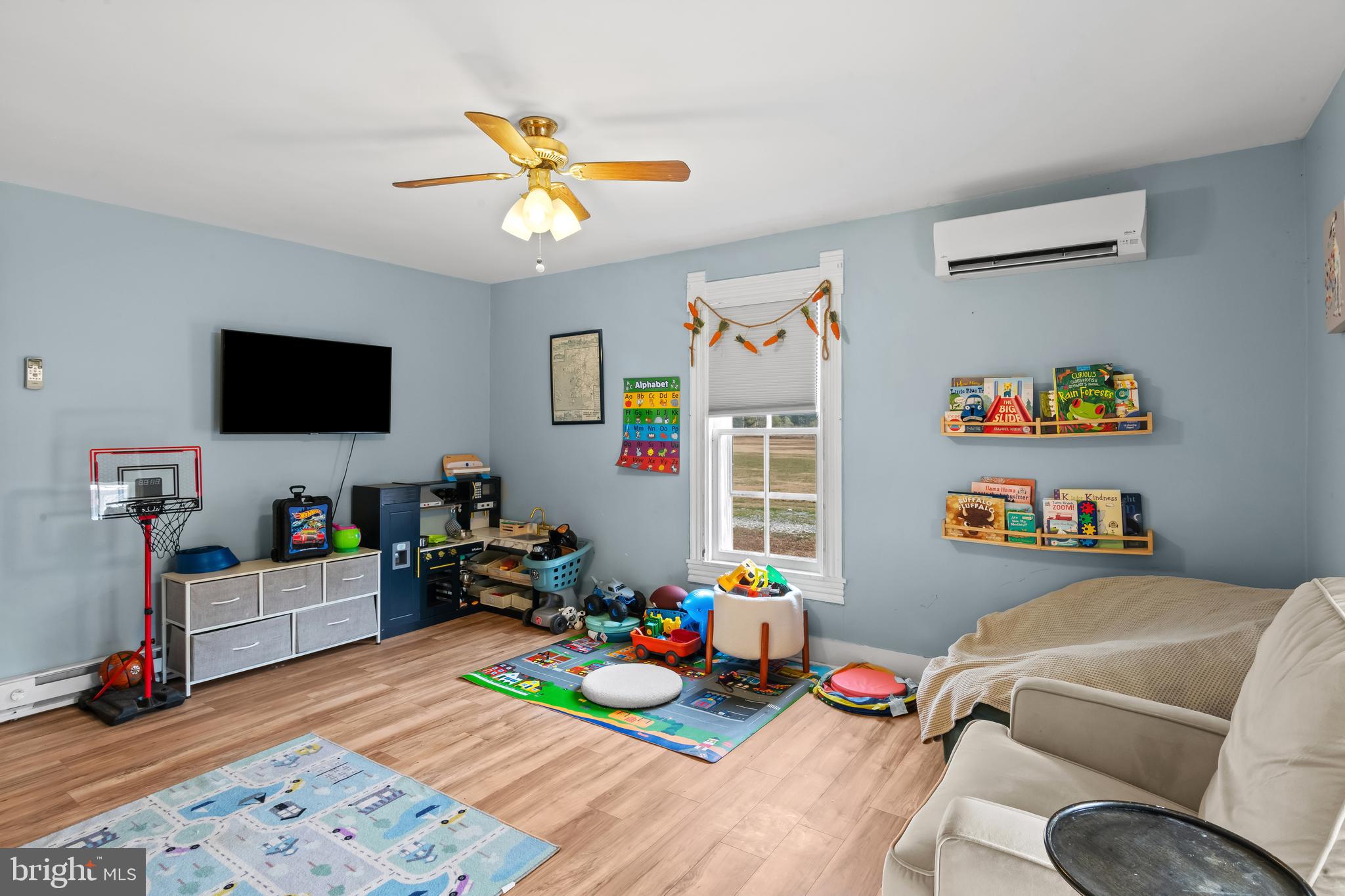 CASH CORNER EST - Residential