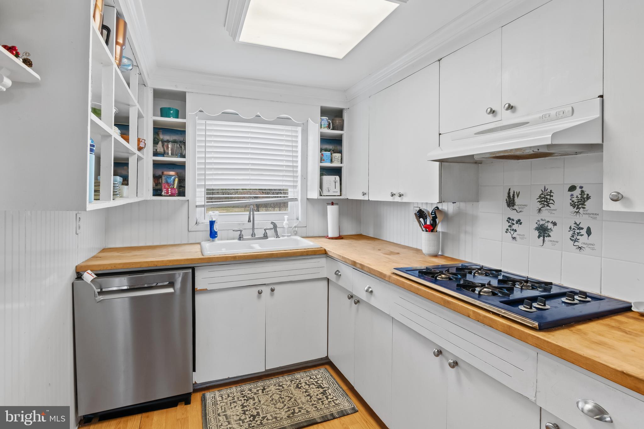 CASH CORNER EST - Residential