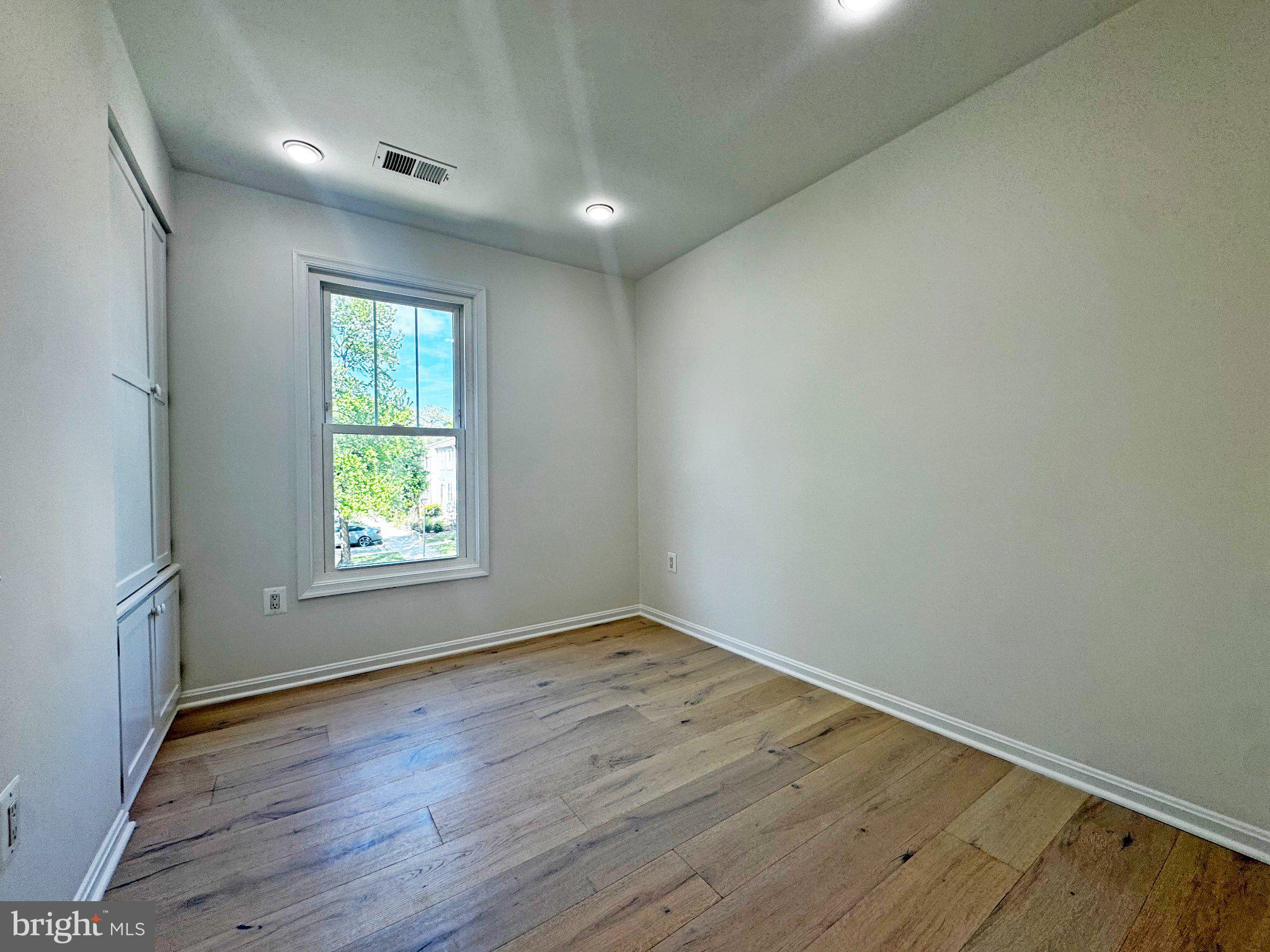 WHEATON OUT RES. (1) - Residential