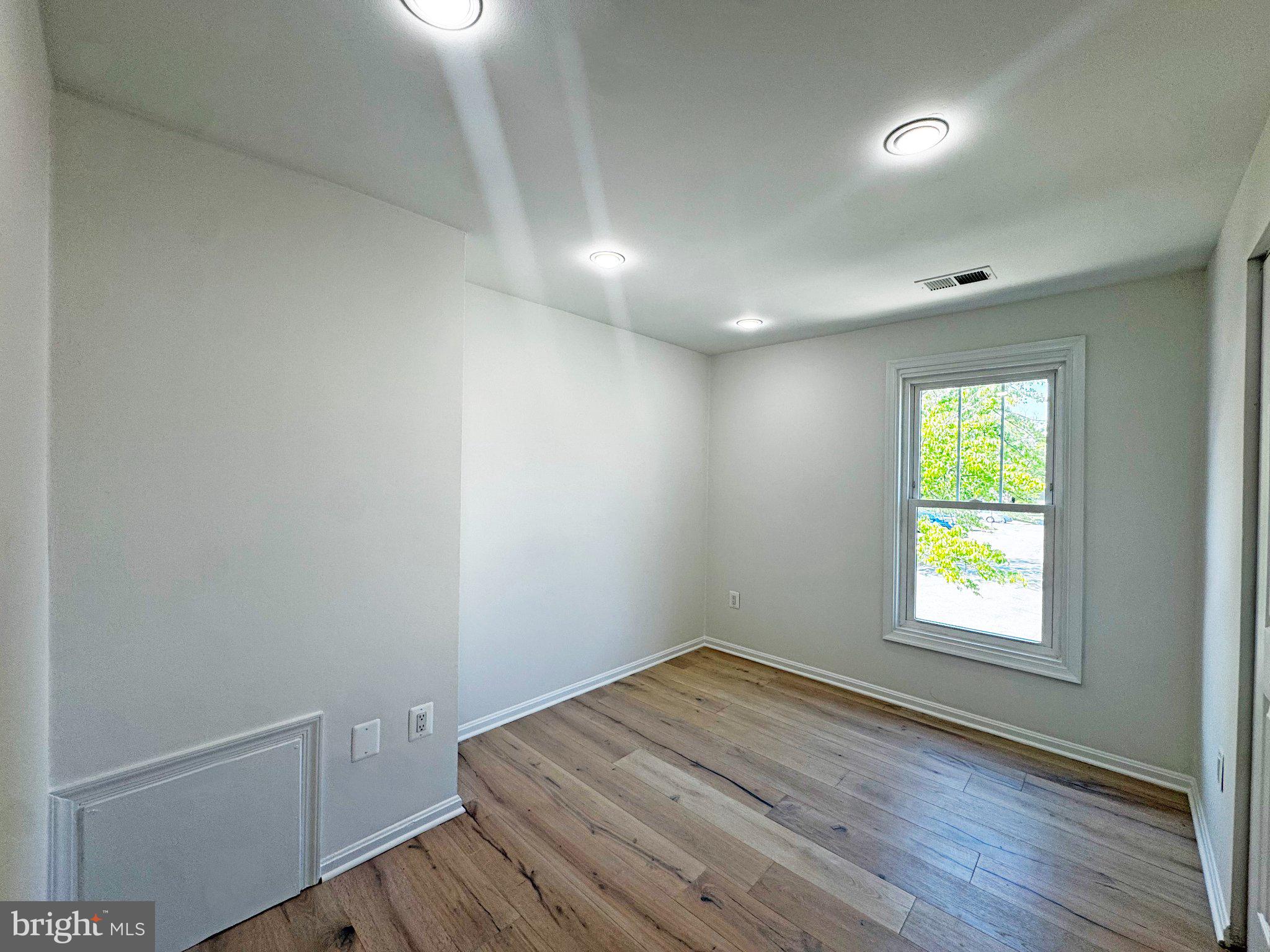 WHEATON OUT RES. (1) - Residential