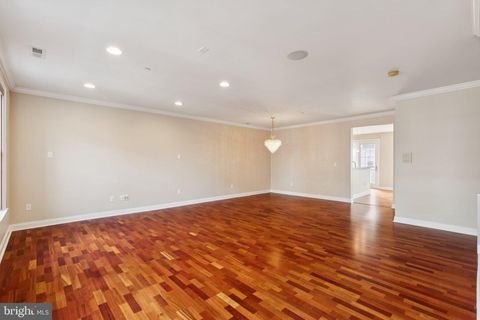 105 CAPTAINS WAY PHILADELPHIA PA 19146