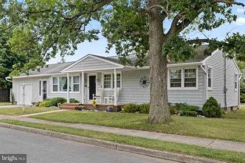 1 Lee Court, Hamilton, NJ 08619 - MLS#: NJME2080350