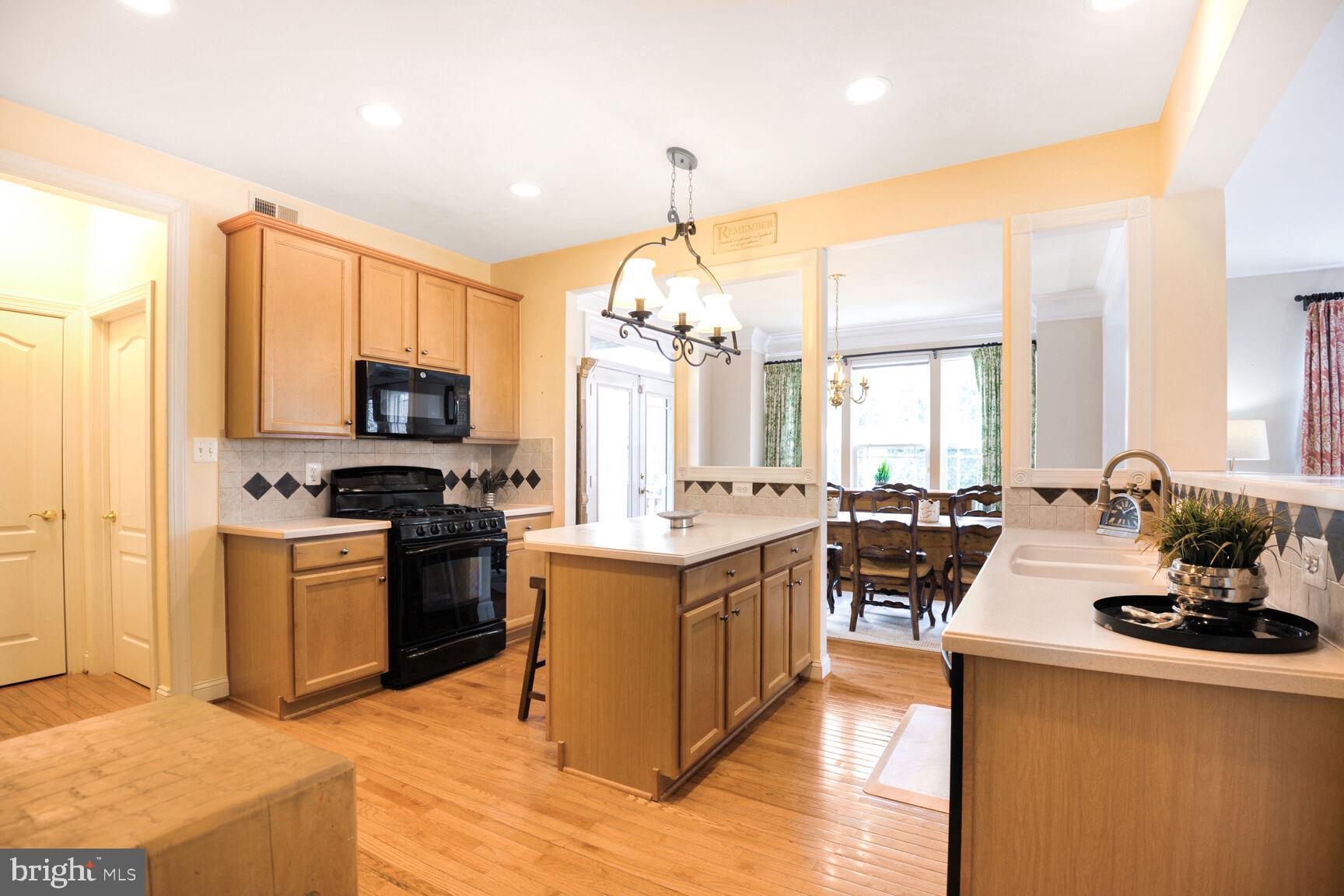 HAMLET AT LEESBURG - Residential