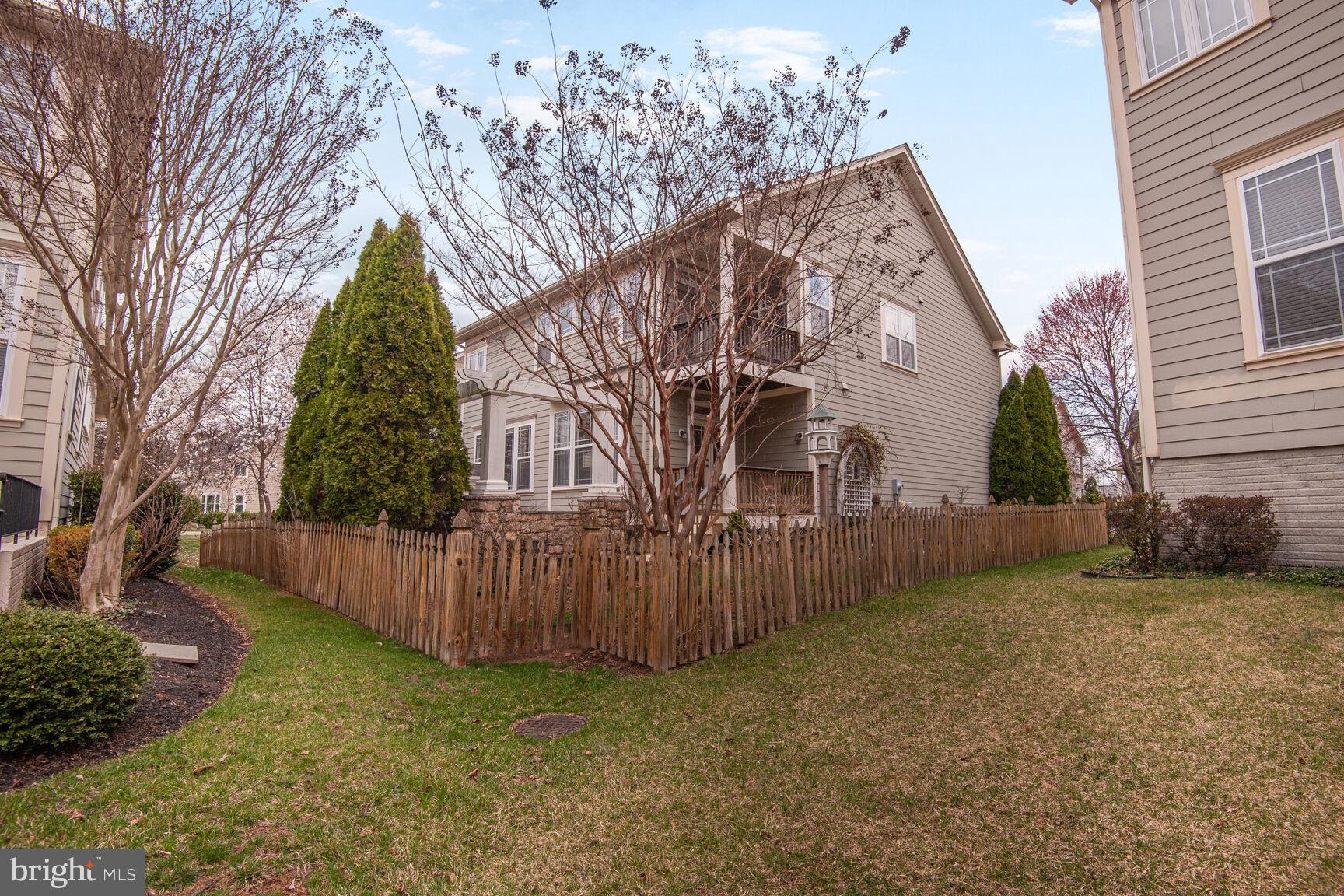 HAMLET AT LEESBURG - Residential