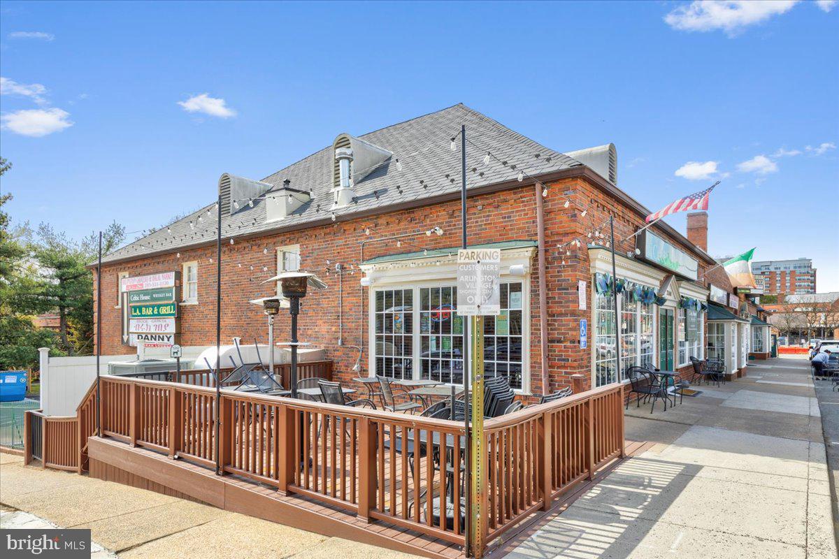 COLUMBIA PIKE - Residential Lease