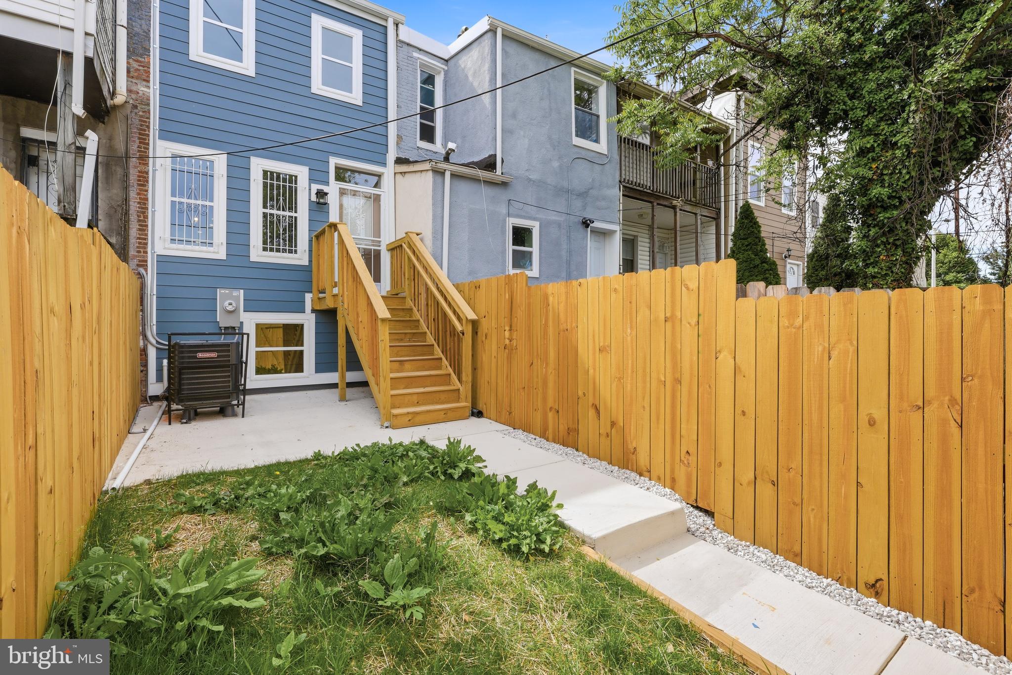 BROADWAY EAST - Residential