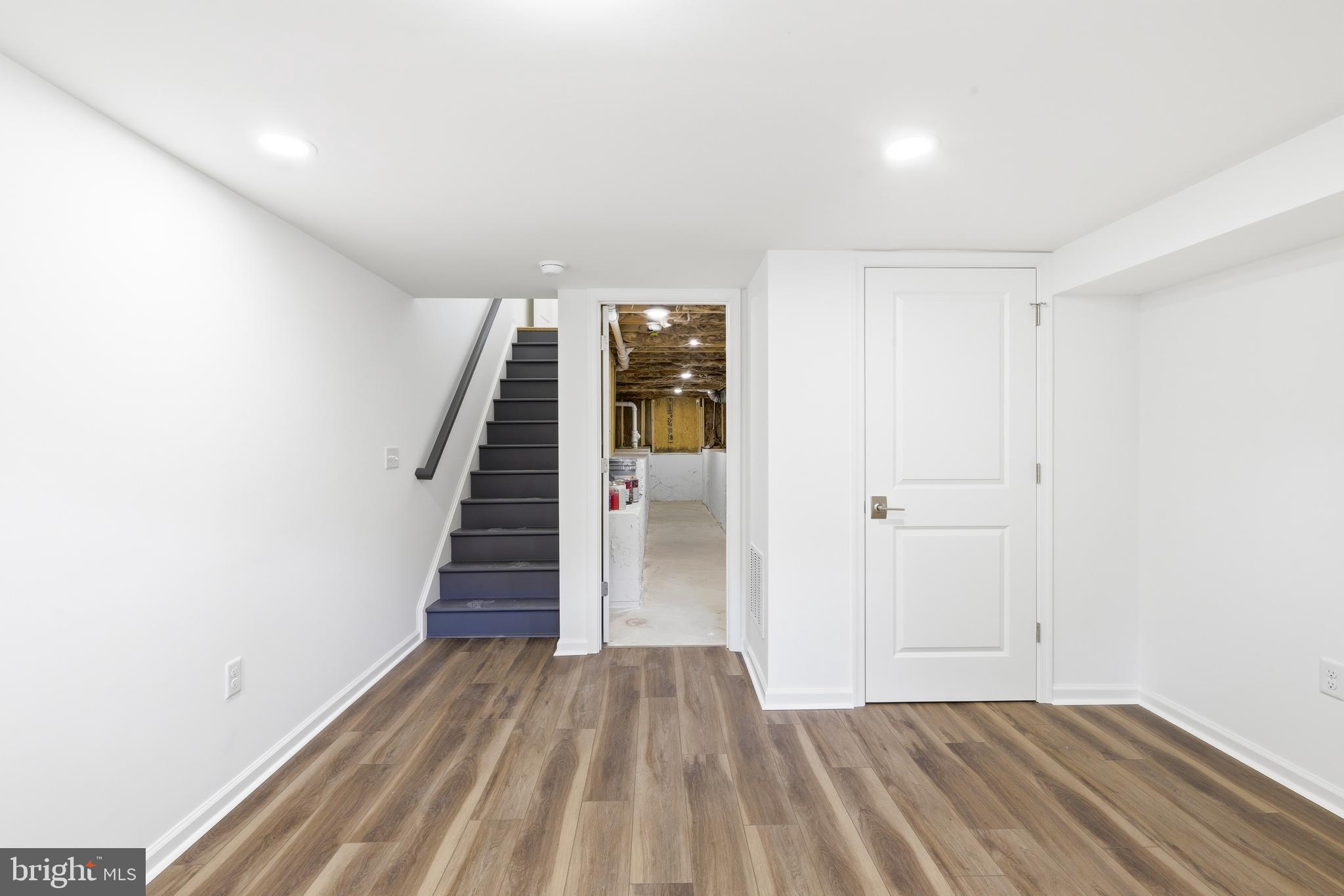 BROADWAY EAST - Residential