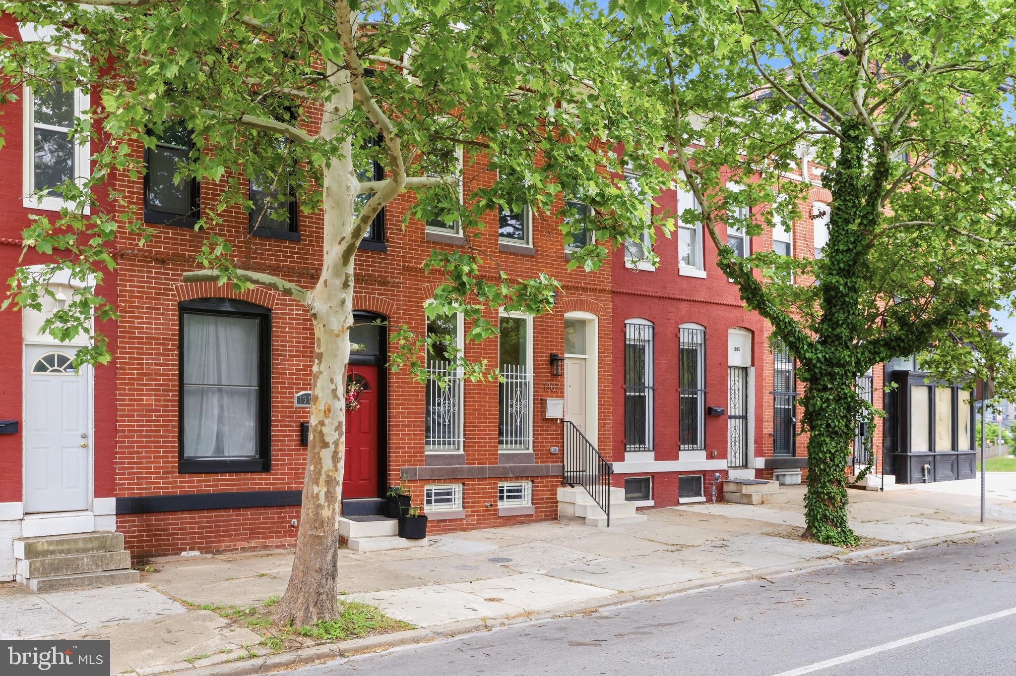 BROADWAY EAST - Residential