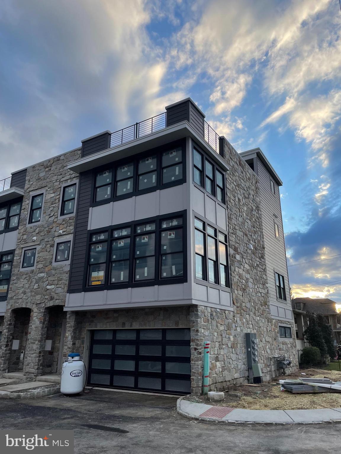 BROWNSTONES AT BERKLEY - Residential