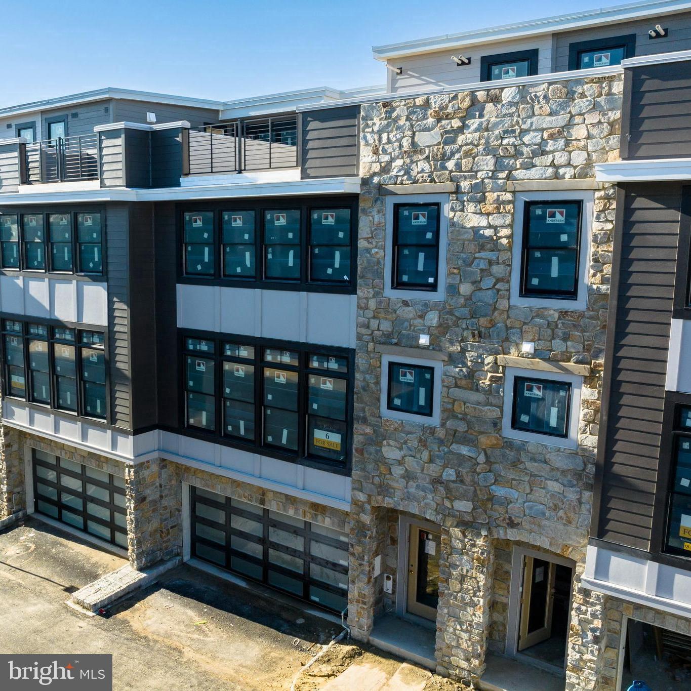 BROWNSTONES AT BERKLEY - Residential