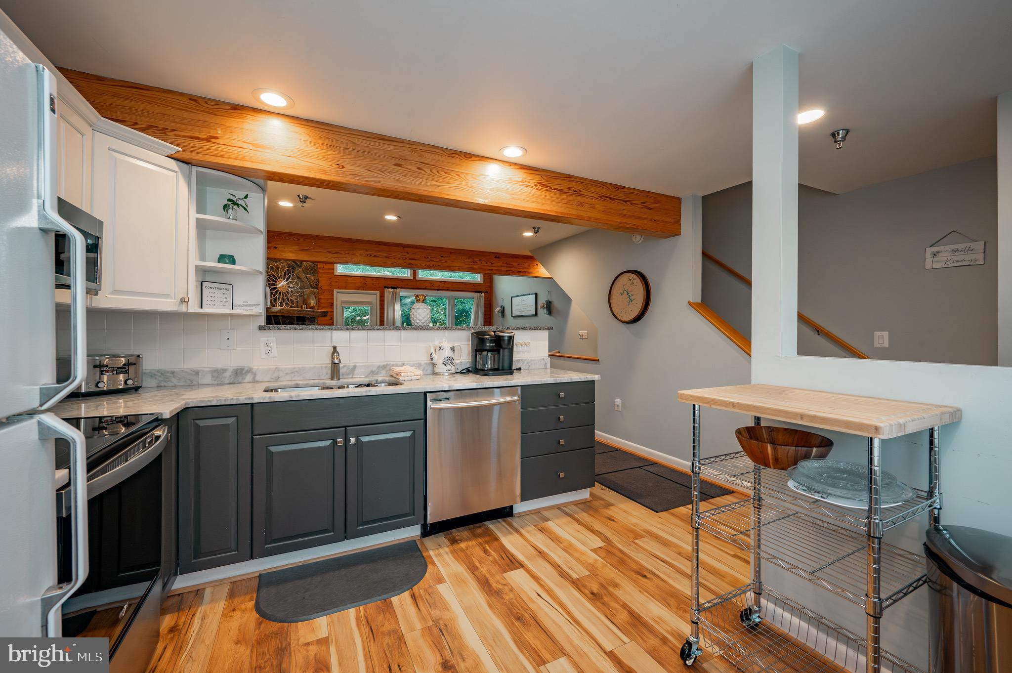 DEEP CREEK VILLAGE - Residential