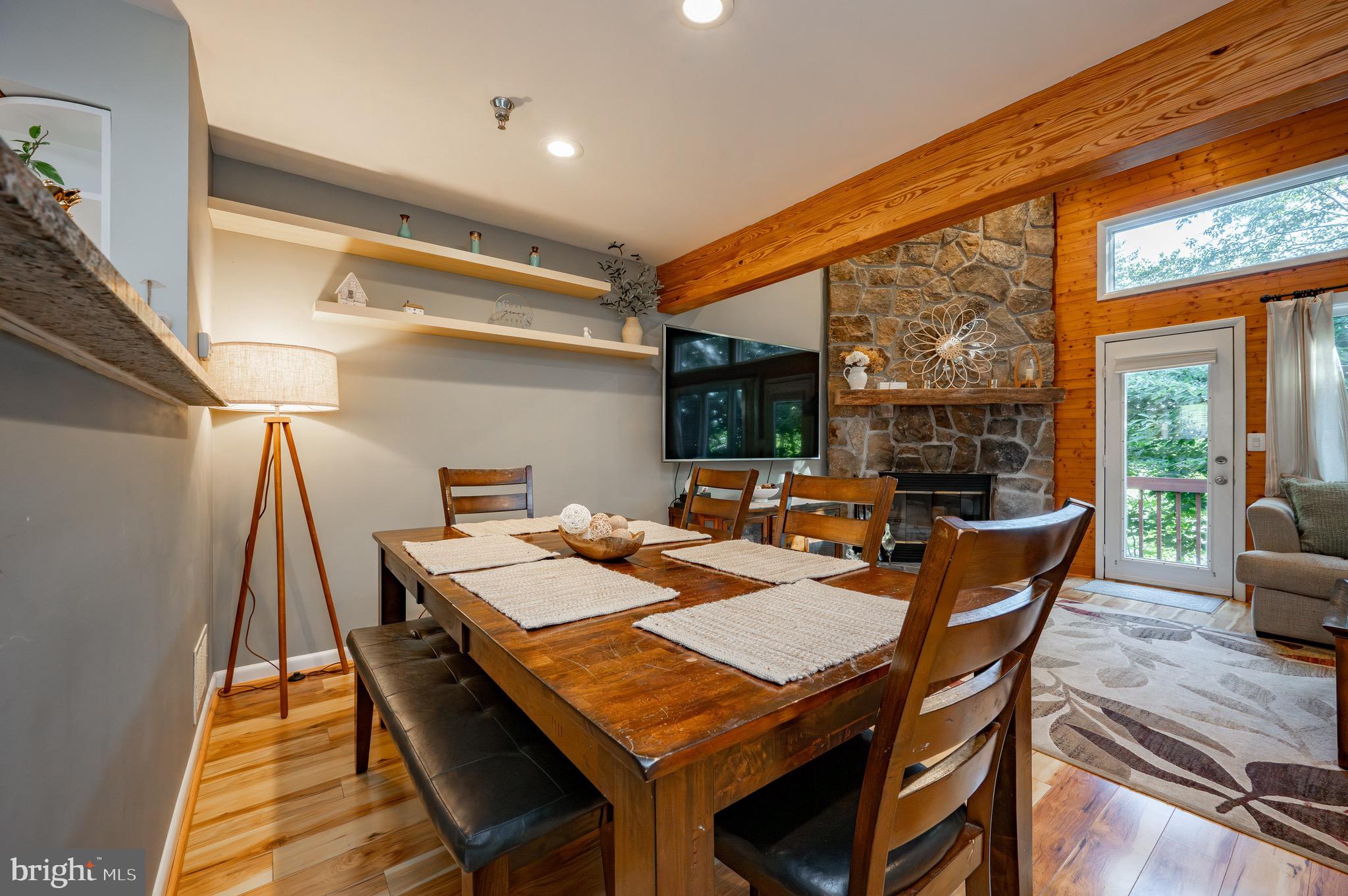 DEEP CREEK VILLAGE - Residential