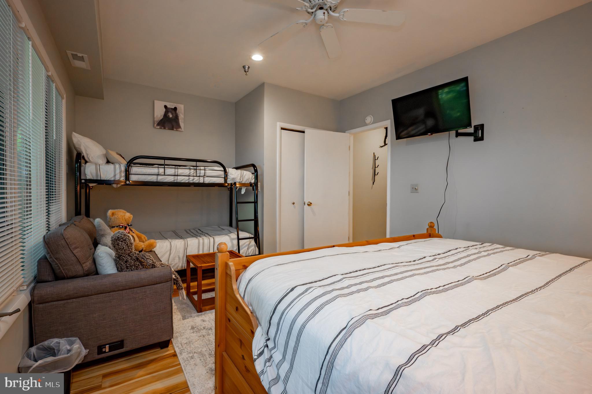 DEEP CREEK VILLAGE - Residential