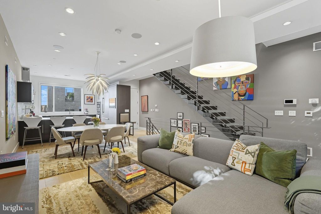 Photo of 204 - 6 W Laurel Street #5, PHILADELPHIA, PA 19123 (MLS # PAPH2587488)