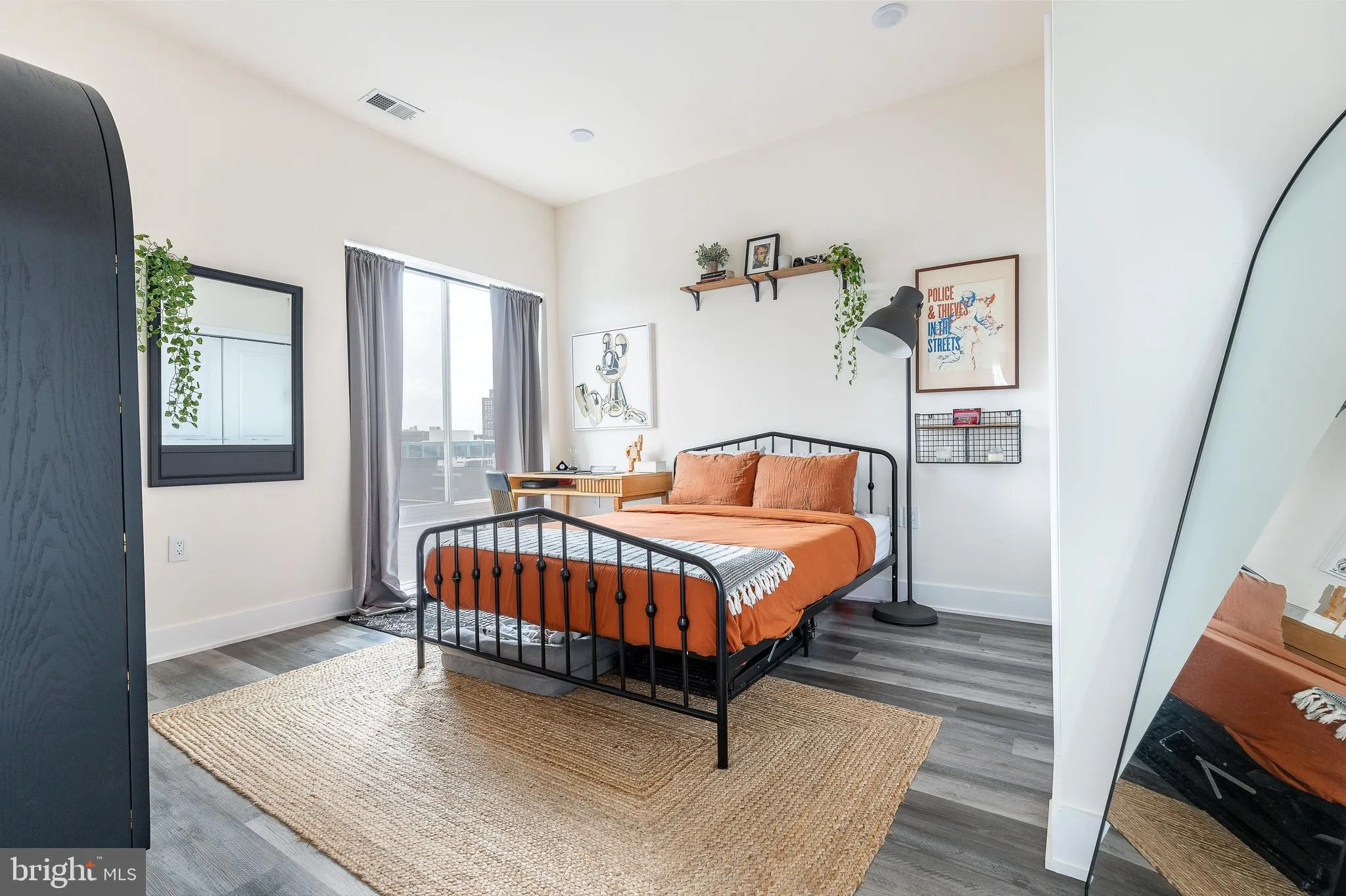 Philadelphia, Pennsylvania 19123, United States, 2 Bedrooms Bedrooms, ,2 BathroomsBathrooms,Residential,Active,167509