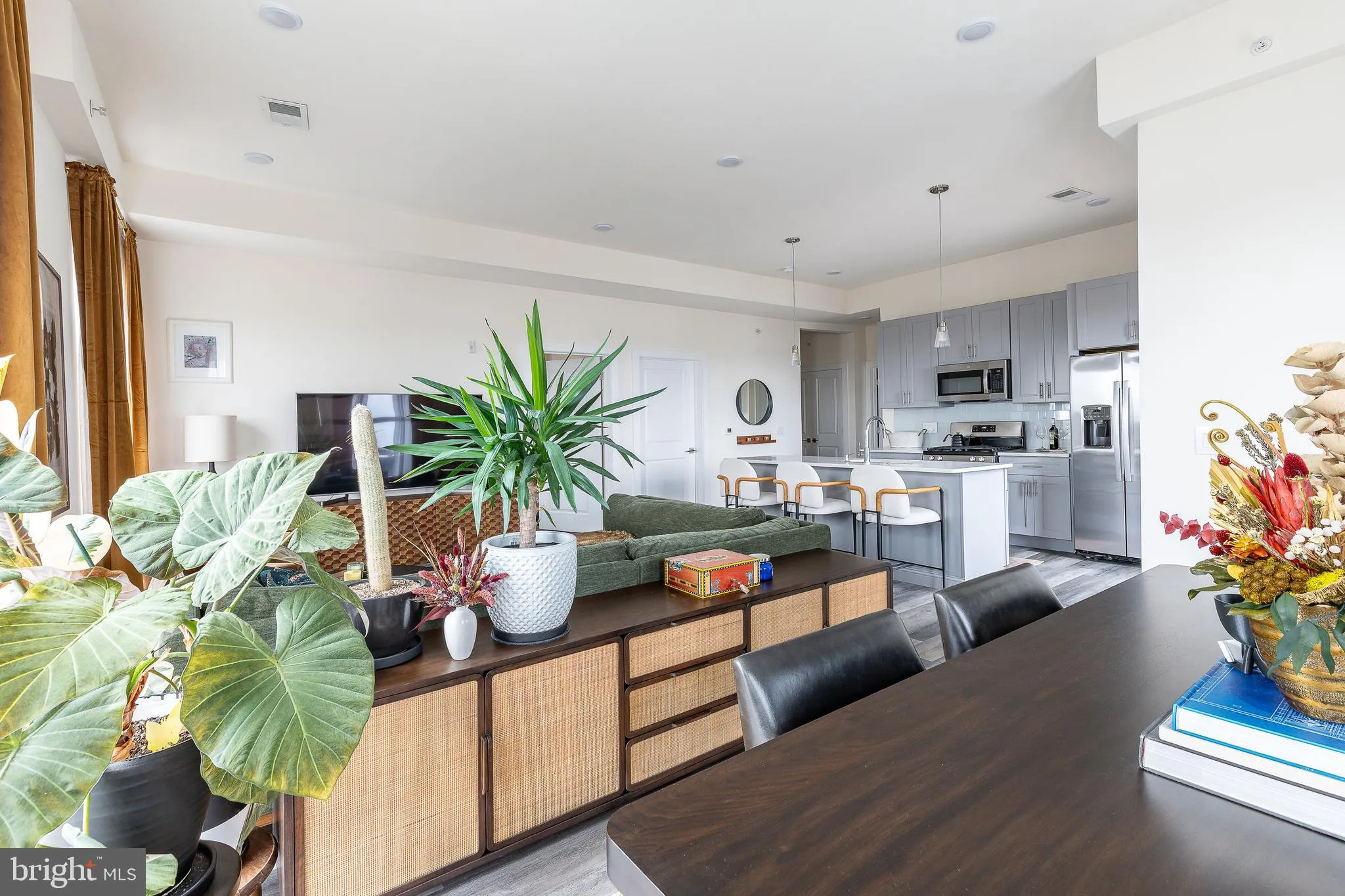 Philadelphia, Pennsylvania 19123, United States, 2 Bedrooms Bedrooms, ,2 BathroomsBathrooms,Residential,Active,167509