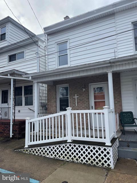 Townhouse For Sale - 921 Scott Street<br/> KULPMONT, PA 17834