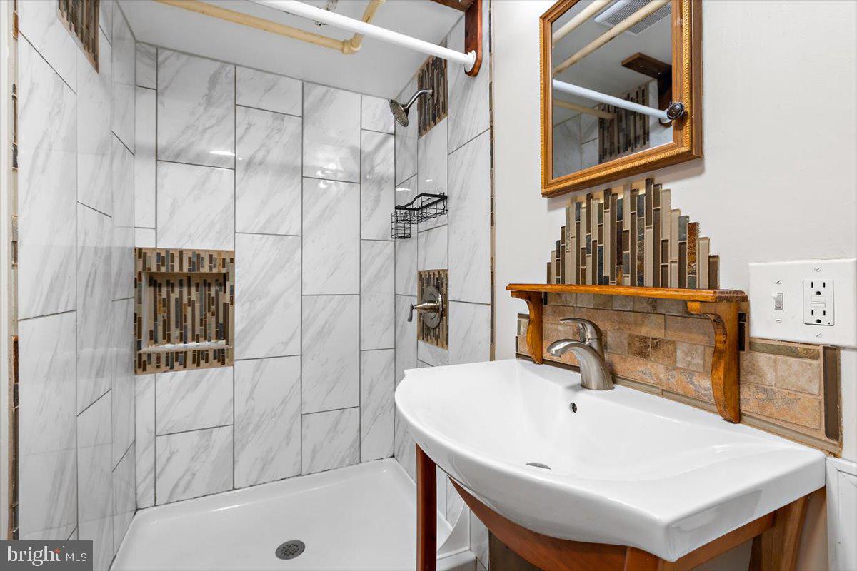 ARBUTUS - Residential