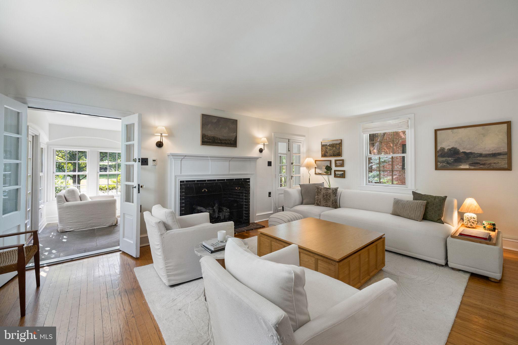 EAST FALLS - Residential