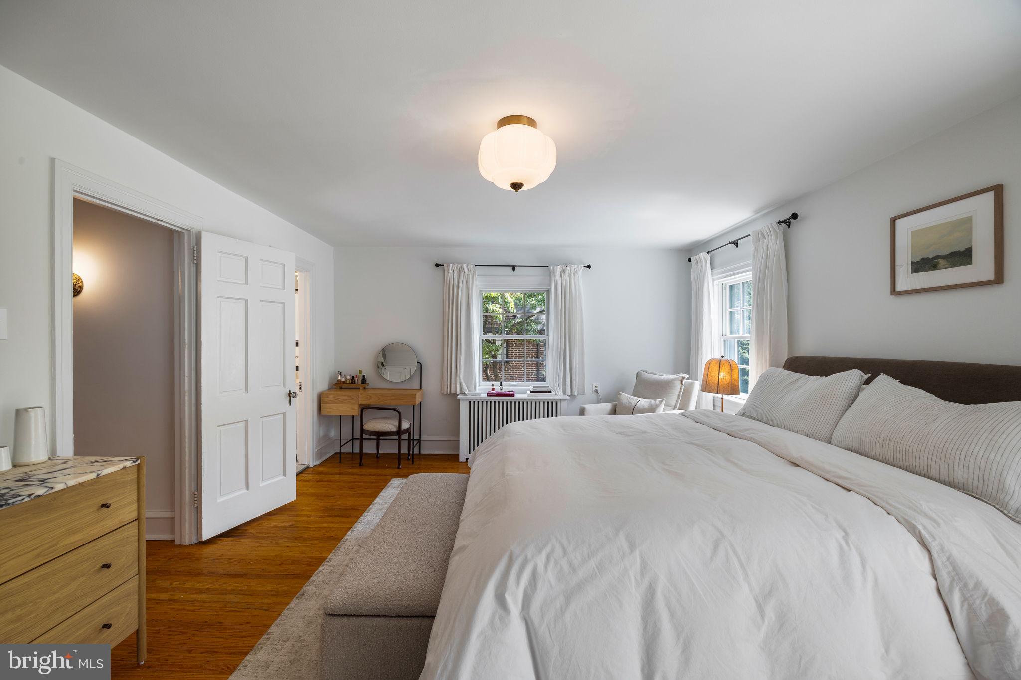 EAST FALLS - Residential