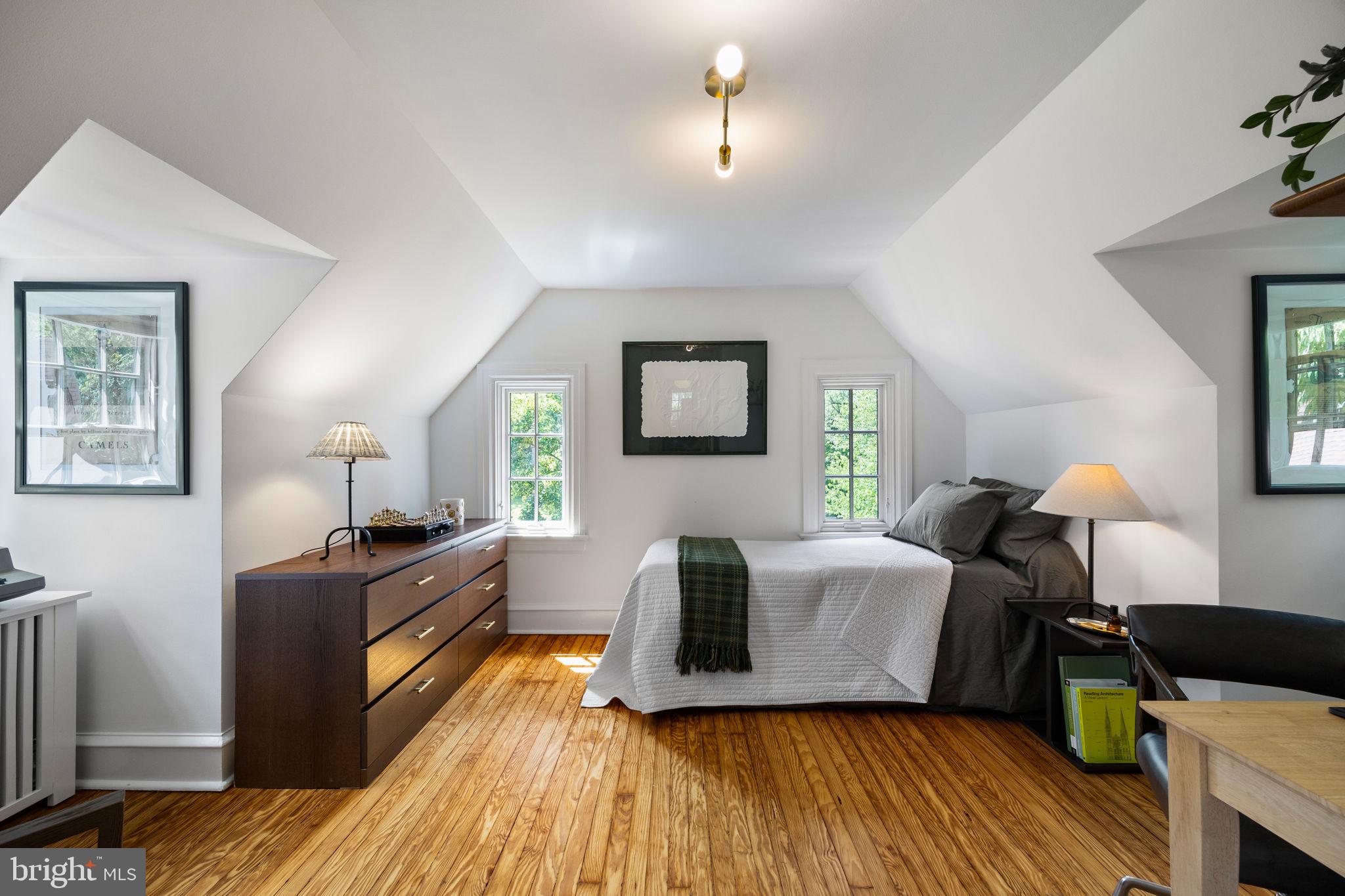 EAST FALLS - Residential