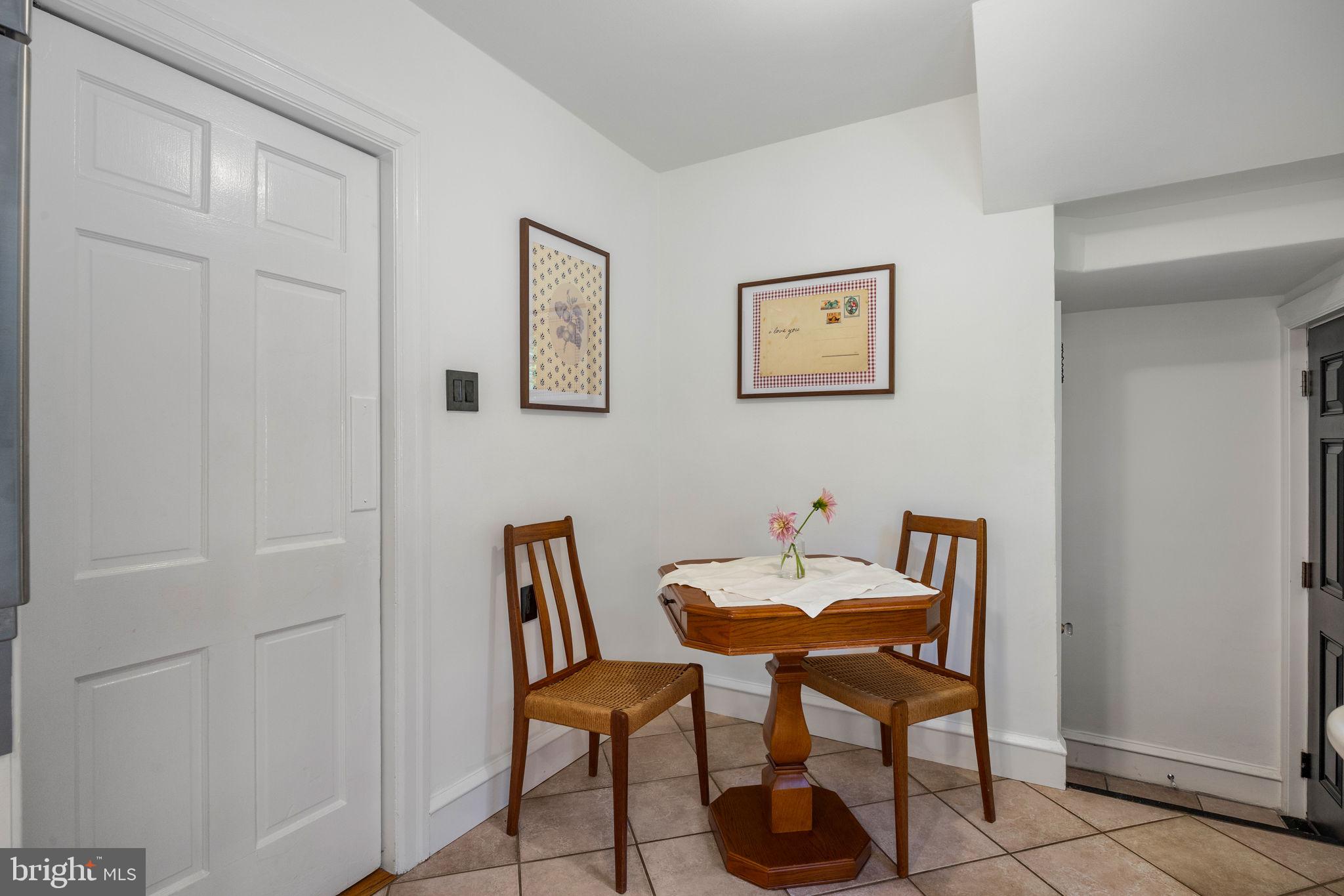 EAST FALLS - Residential