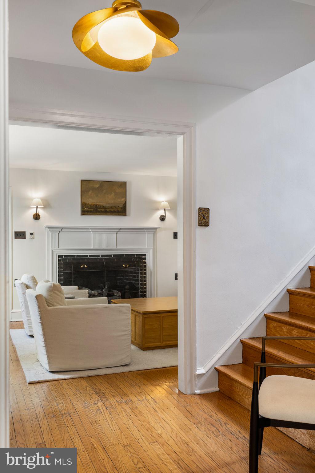 EAST FALLS - Residential