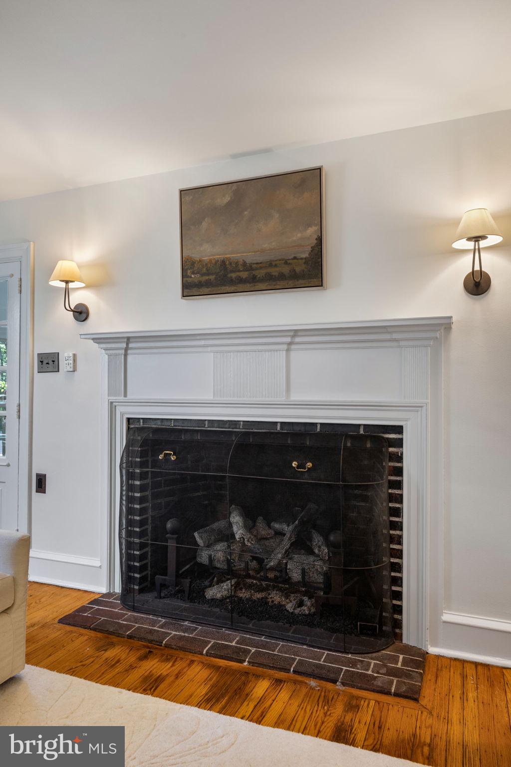 EAST FALLS - Residential