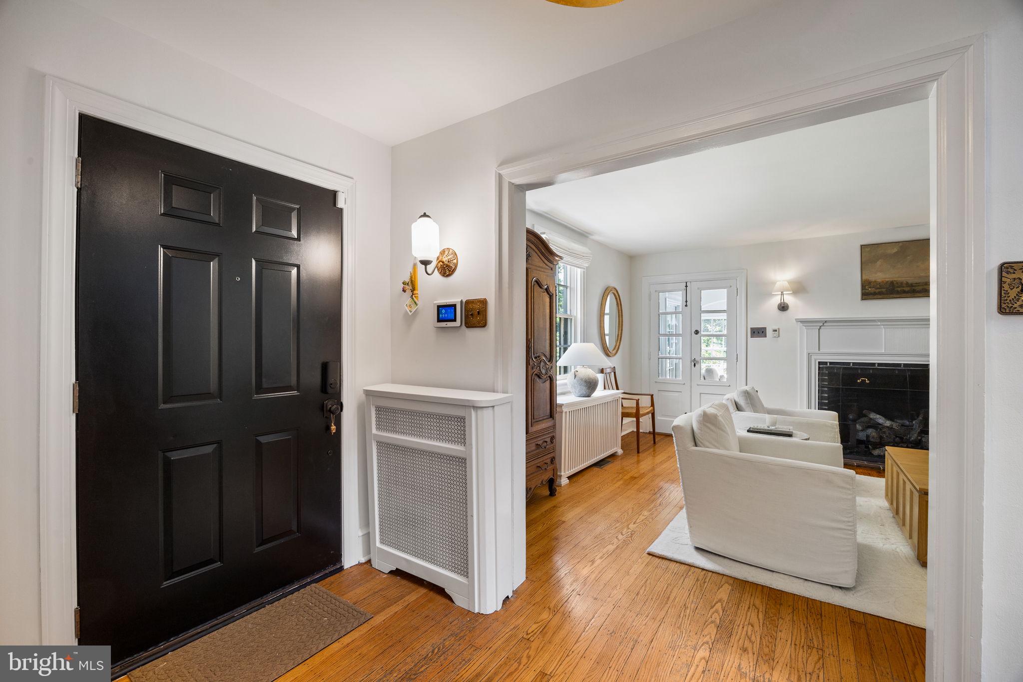 EAST FALLS - Residential