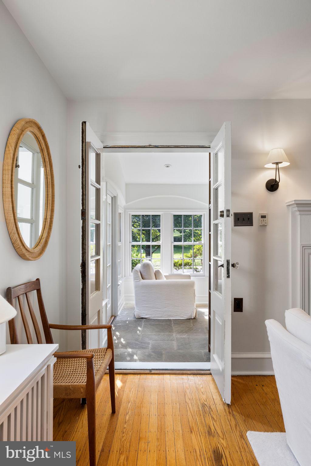 EAST FALLS - Residential