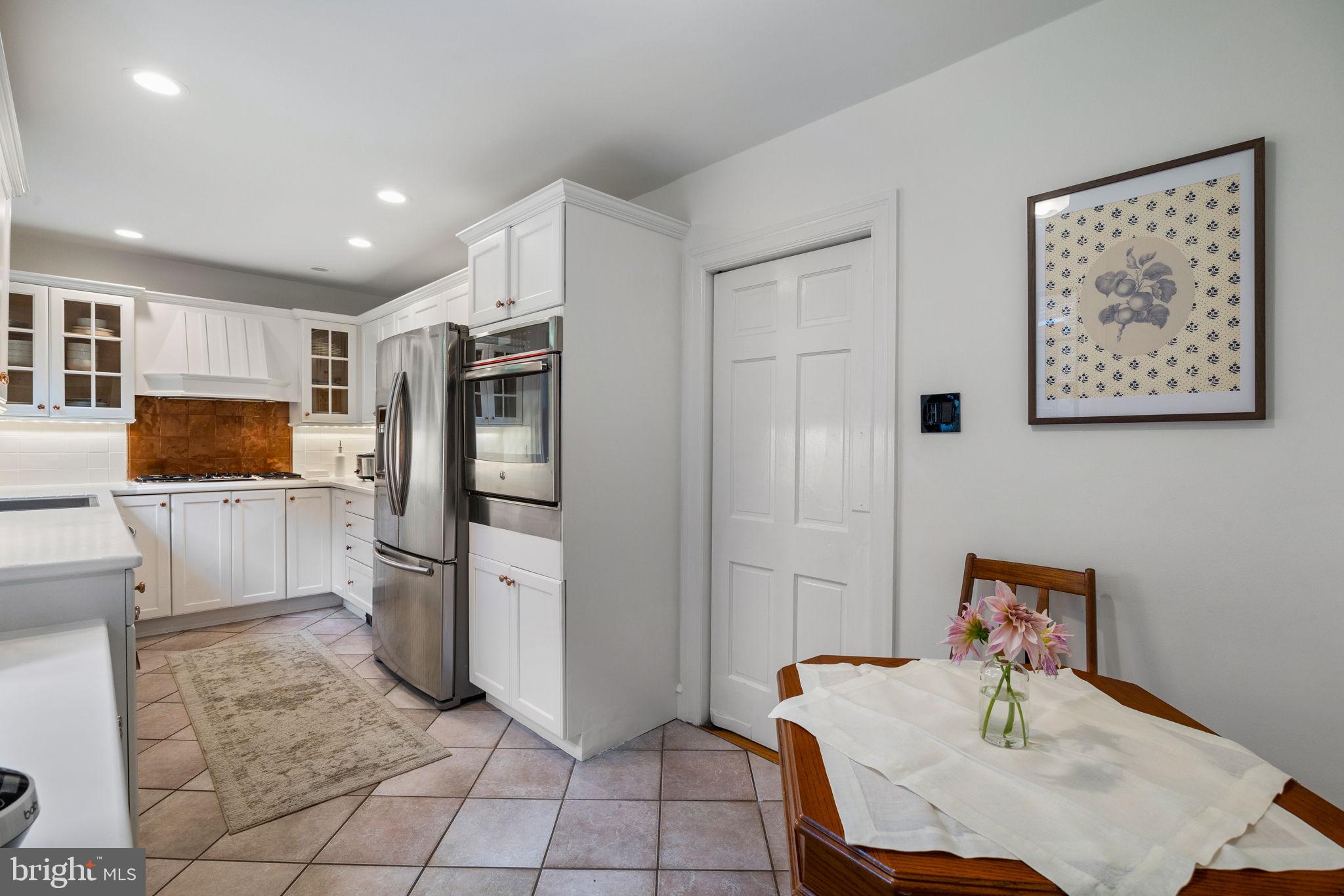 EAST FALLS - Residential