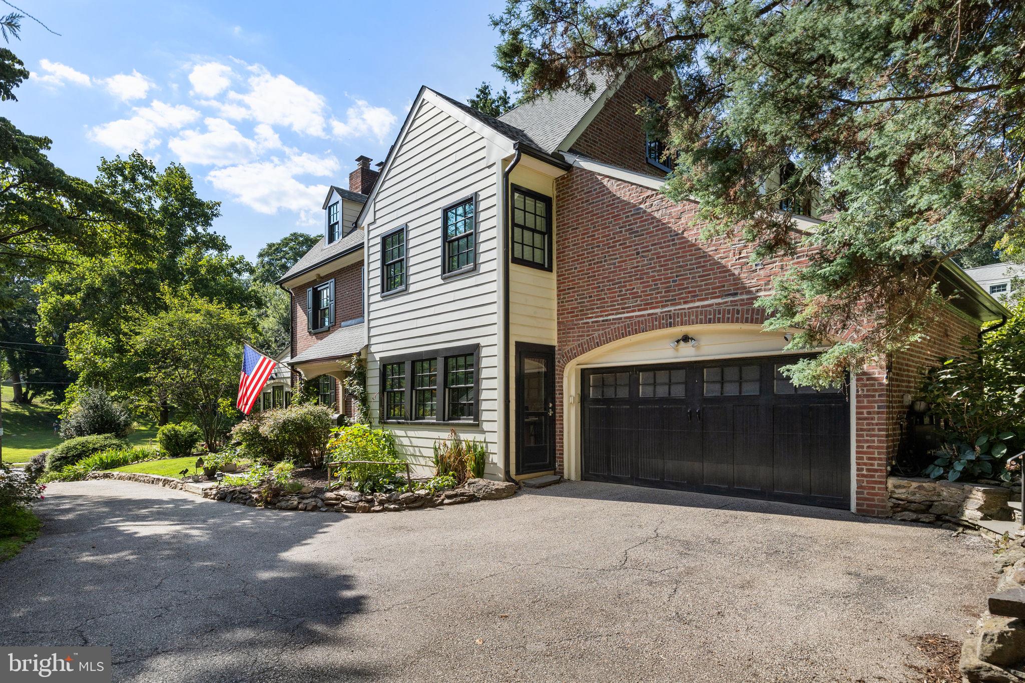 EAST FALLS - Residential