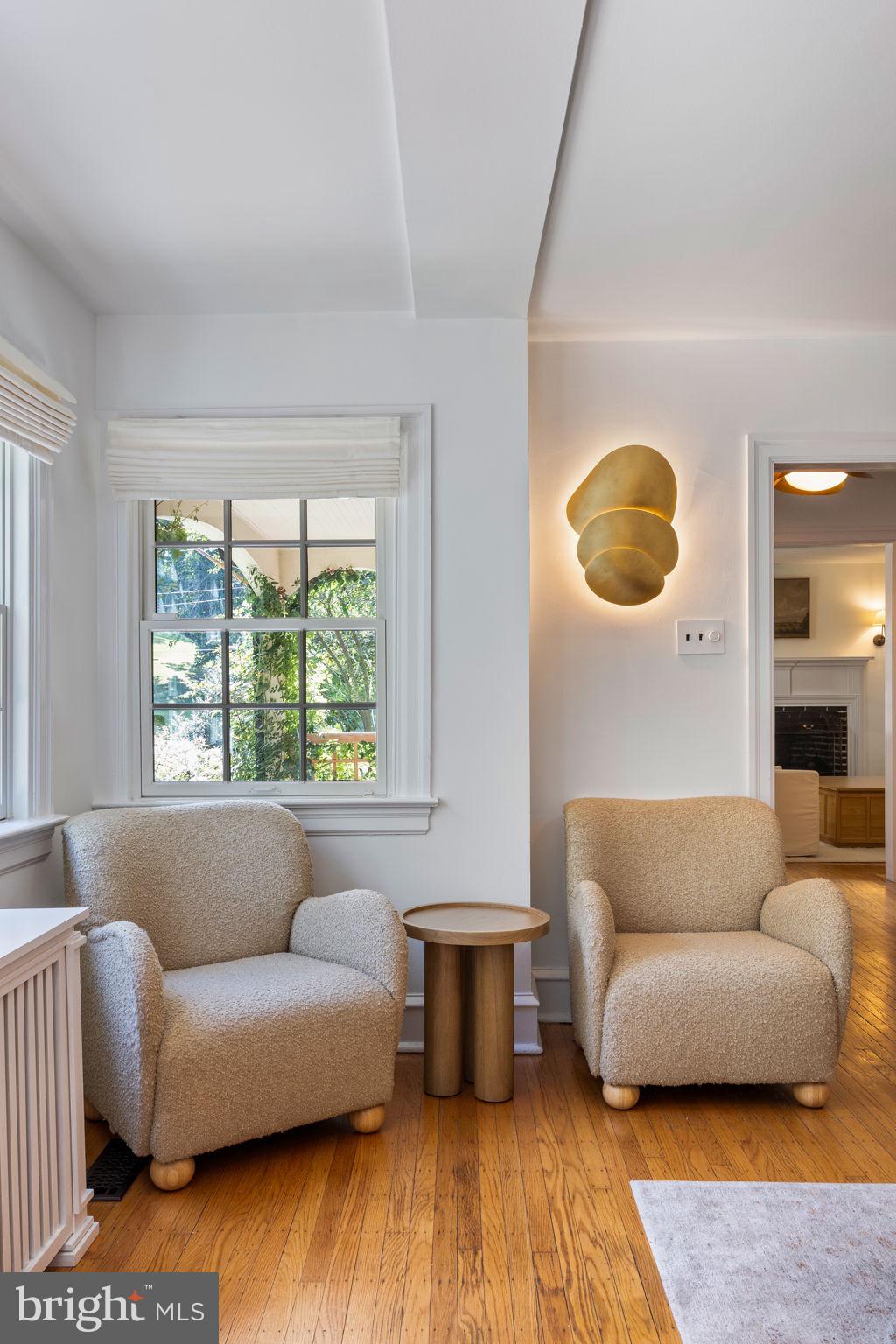 EAST FALLS - Residential