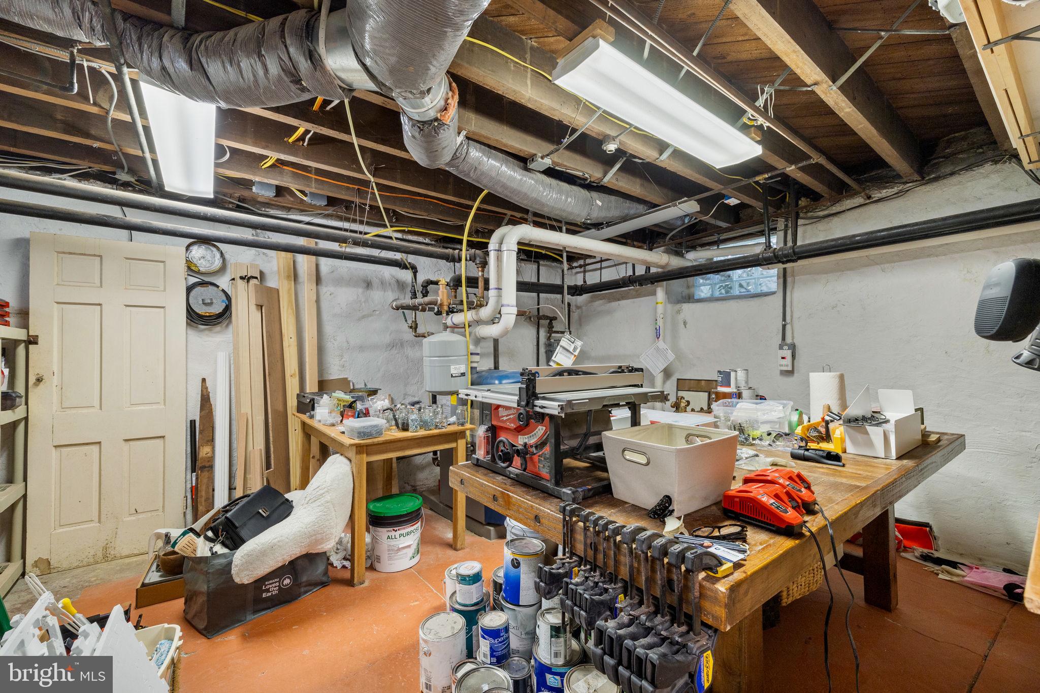 EAST FALLS - Residential